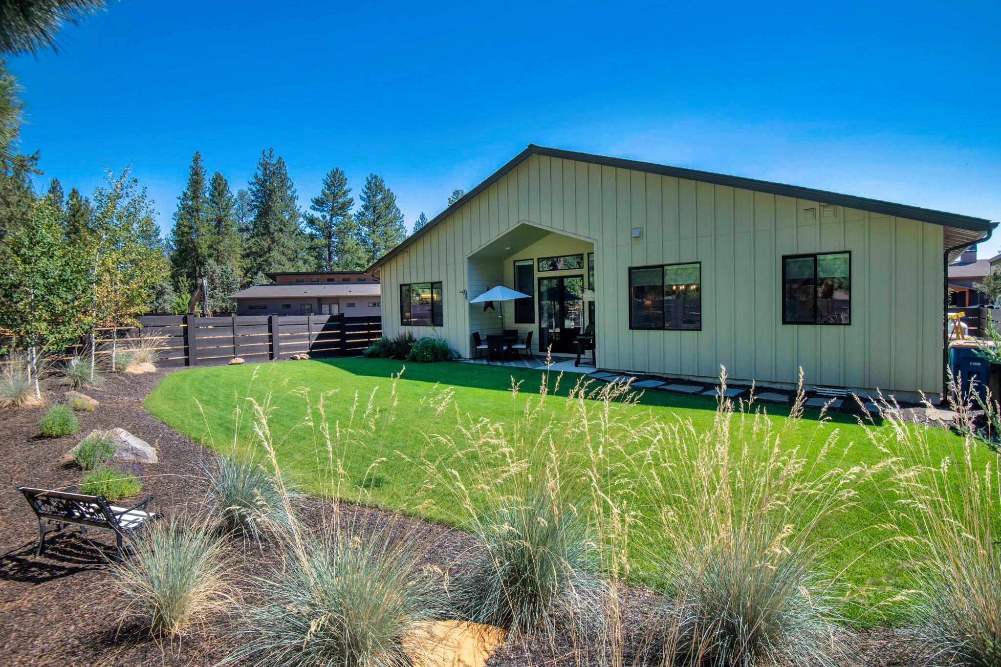1151 N Jantzen Court