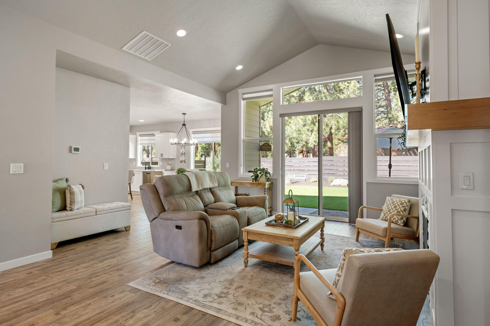1151 N Jantzen Court