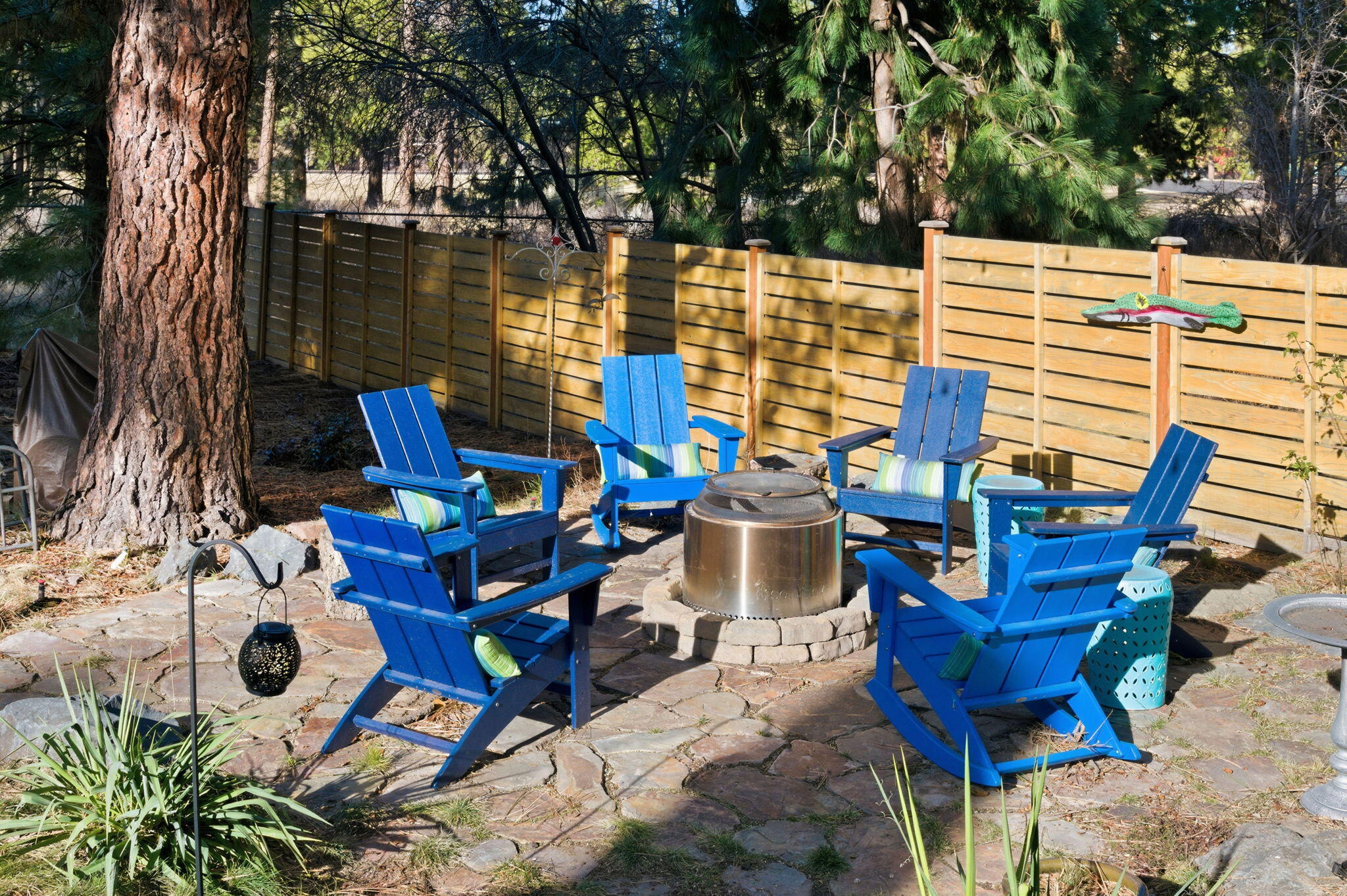 61537 West Ridge Avenue