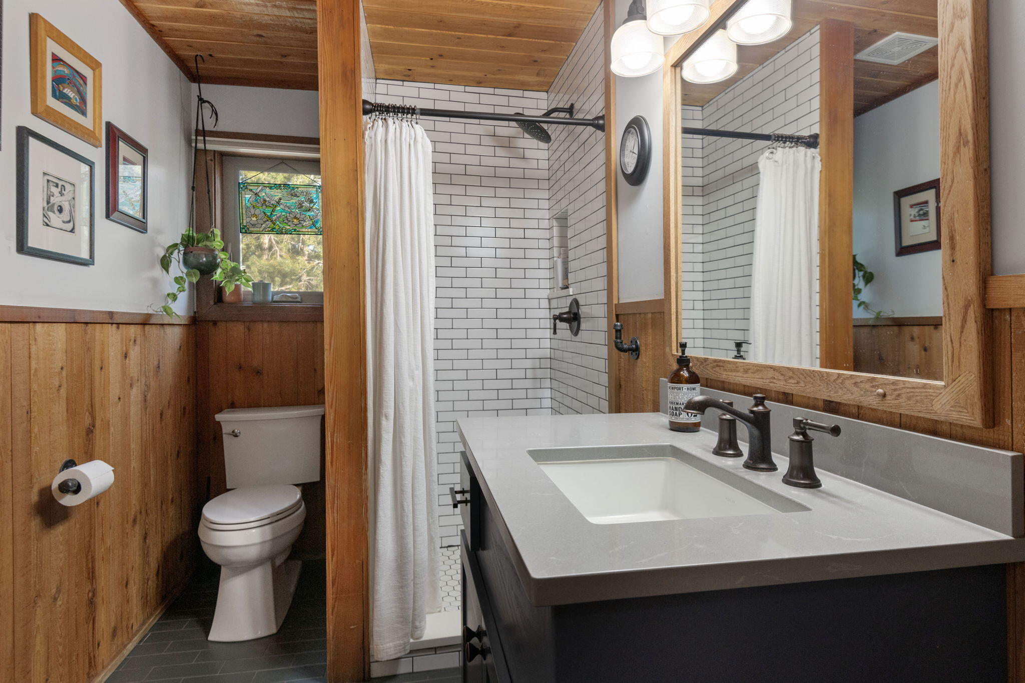 61537 West Ridge Avenue