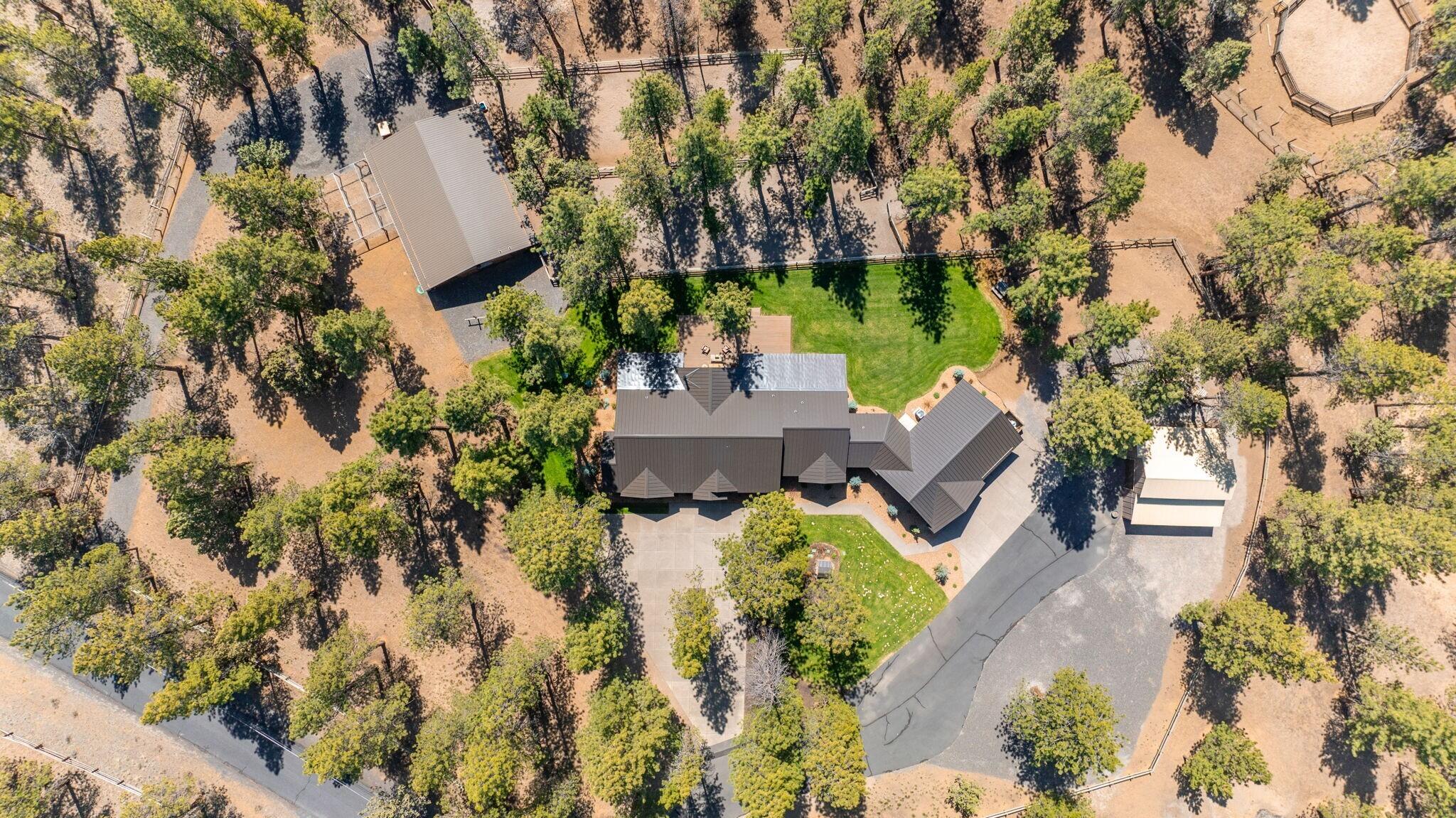 69255 Crooked Horseshoe Road