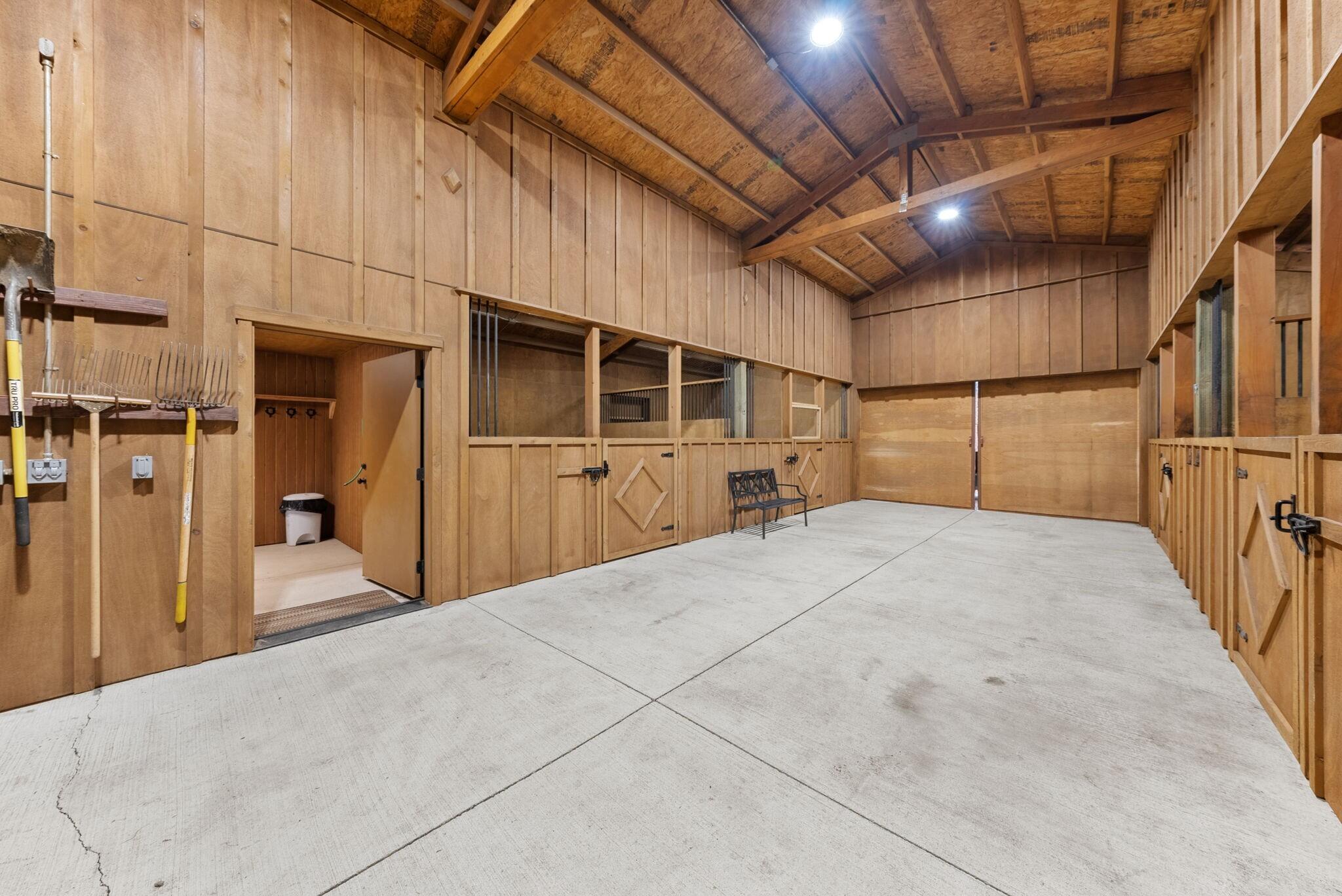 69255 Crooked Horseshoe Road