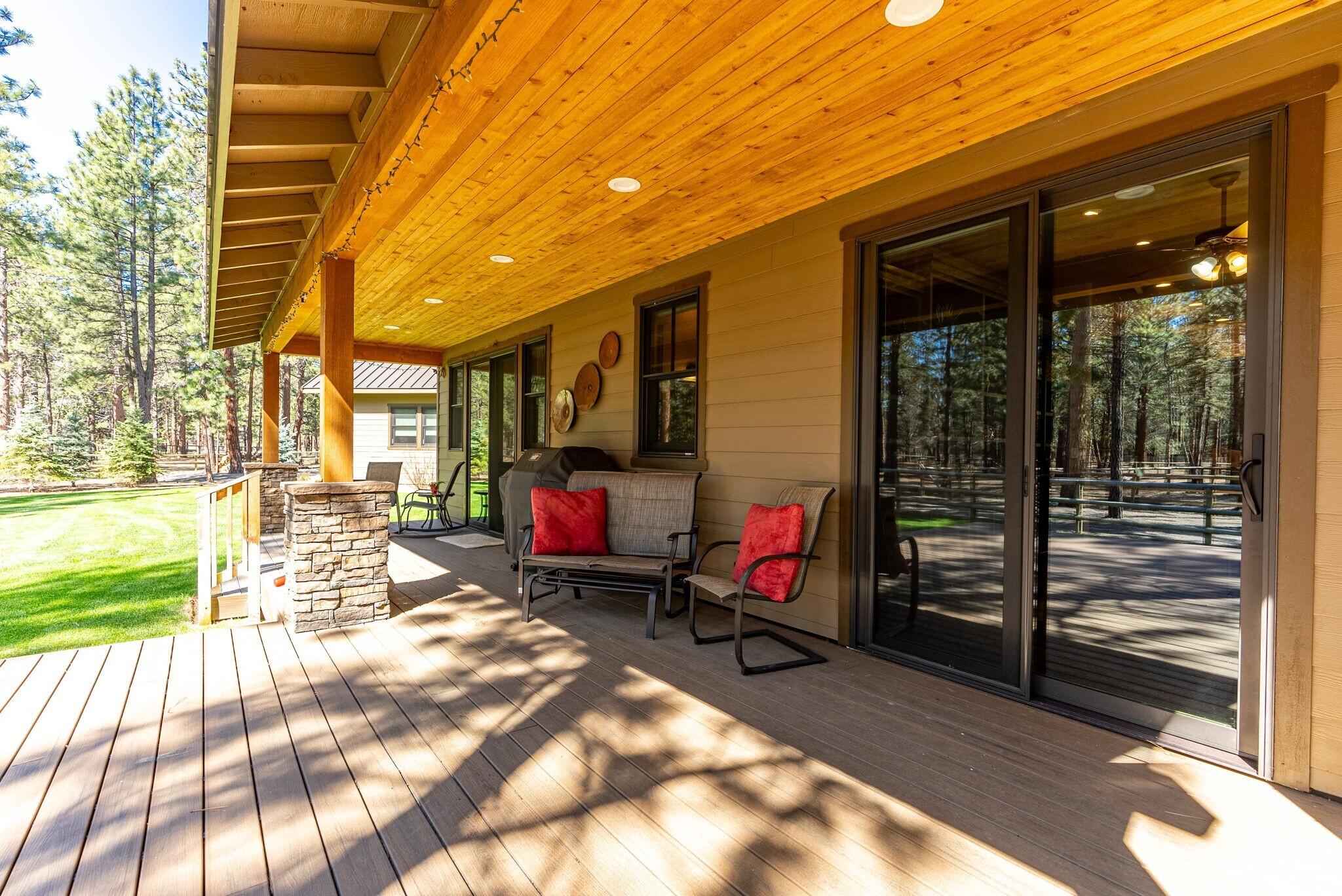 69255 Crooked Horseshoe Road