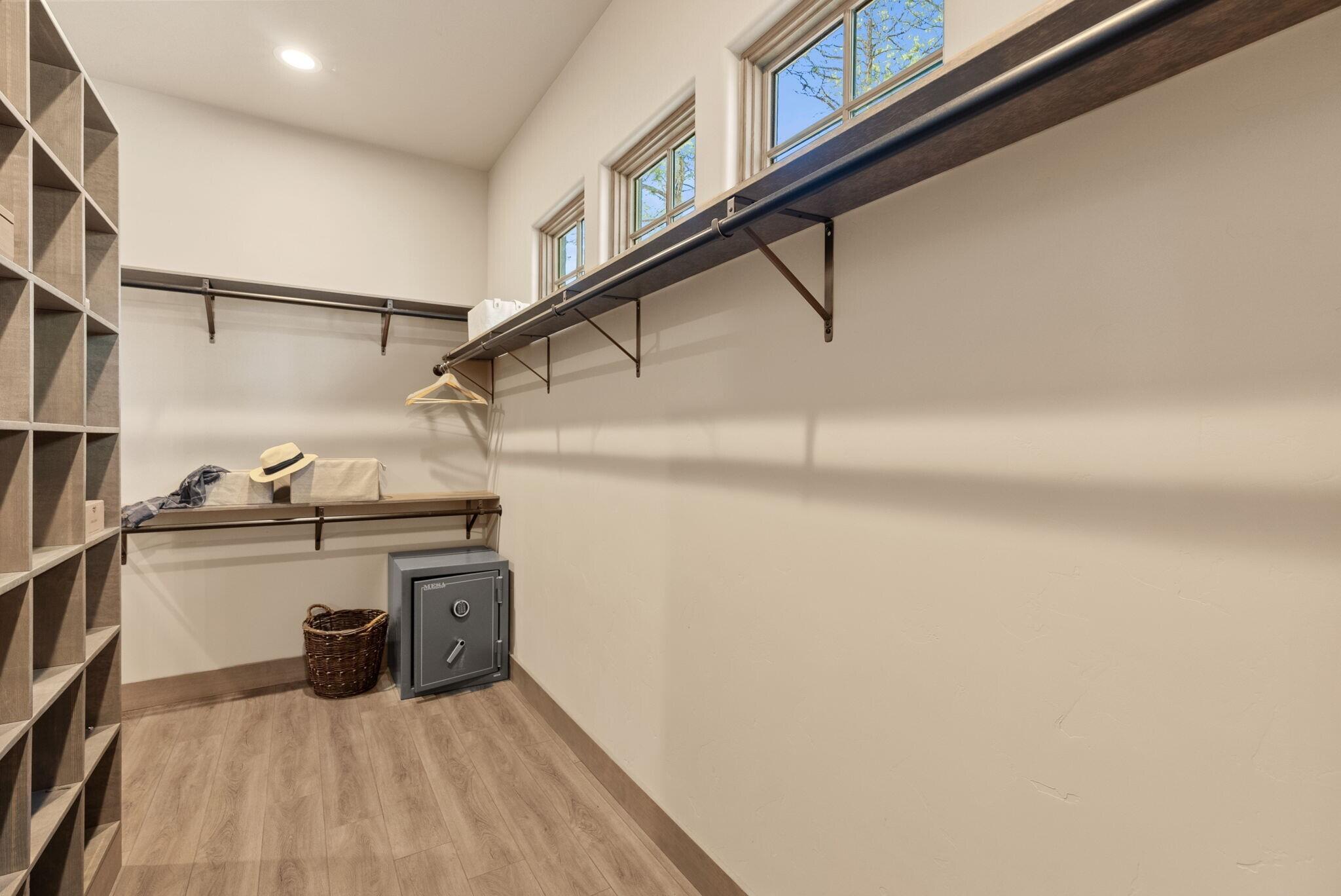 69255 Crooked Horseshoe Road