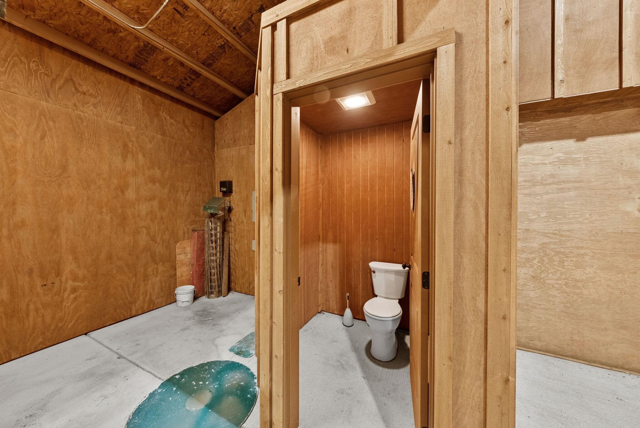 69255 Crooked Horseshoe Road