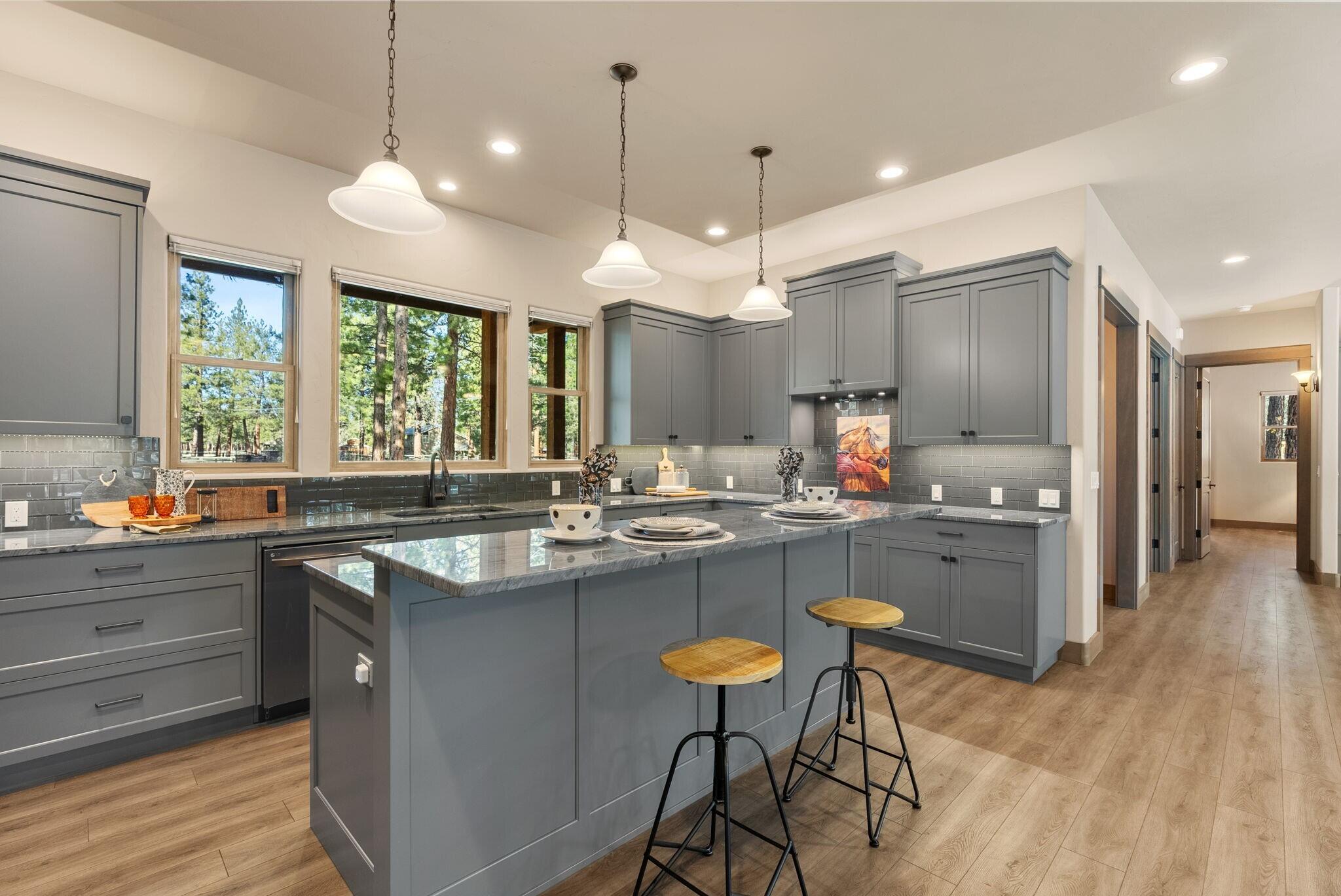 69255 Crooked Horseshoe Road