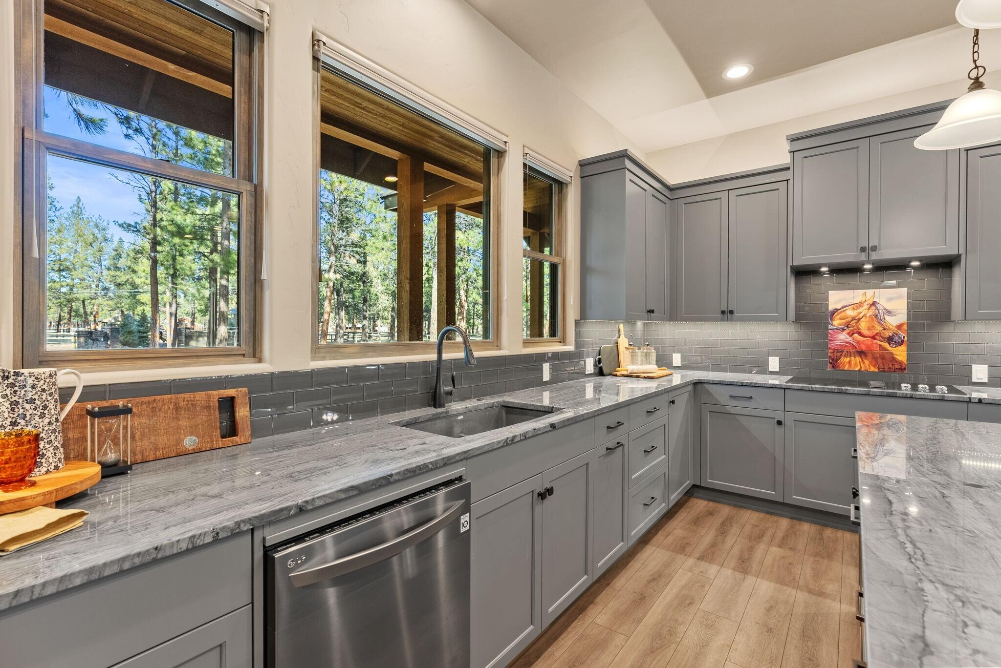 69255 Crooked Horseshoe Road