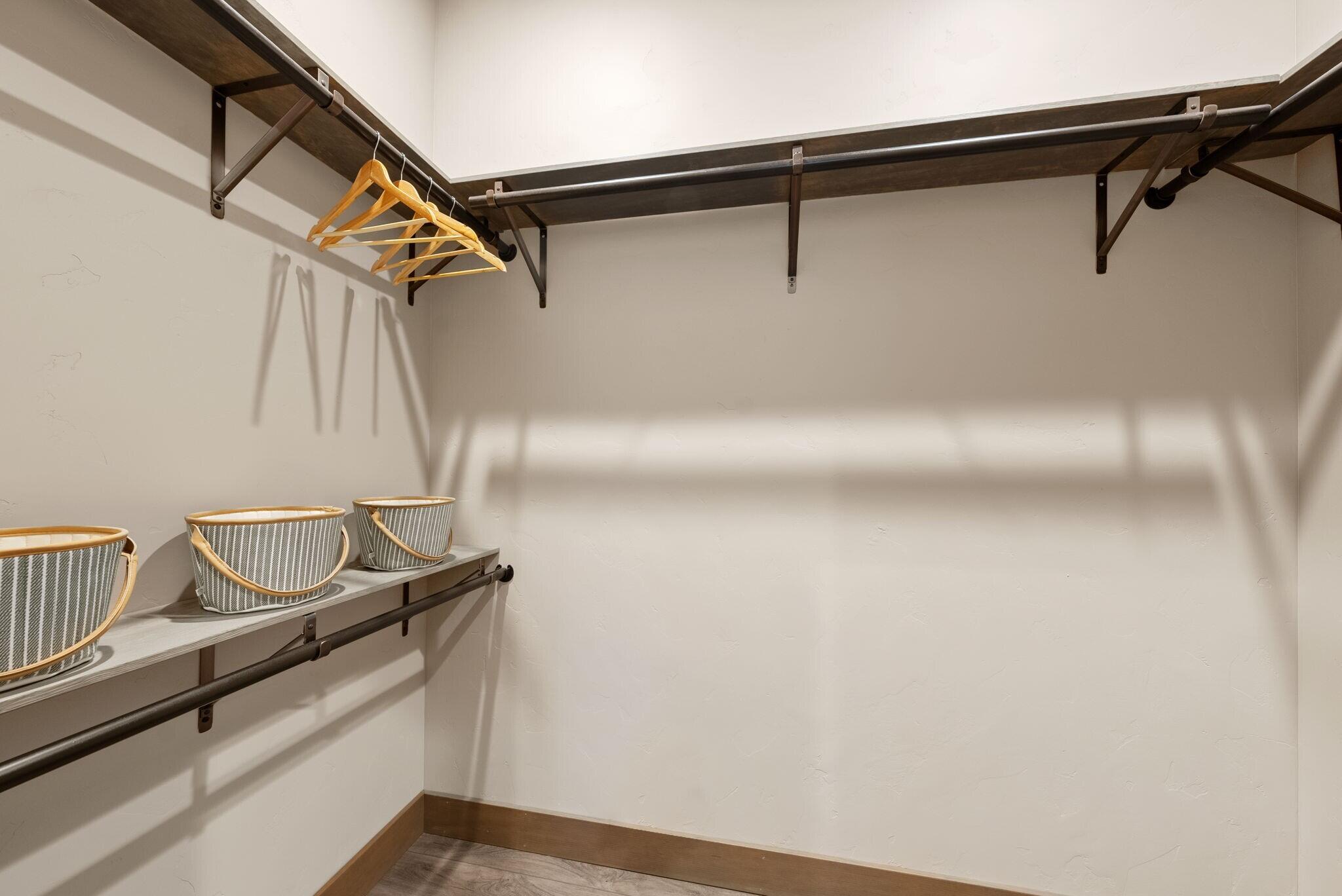 69255 Crooked Horseshoe Road