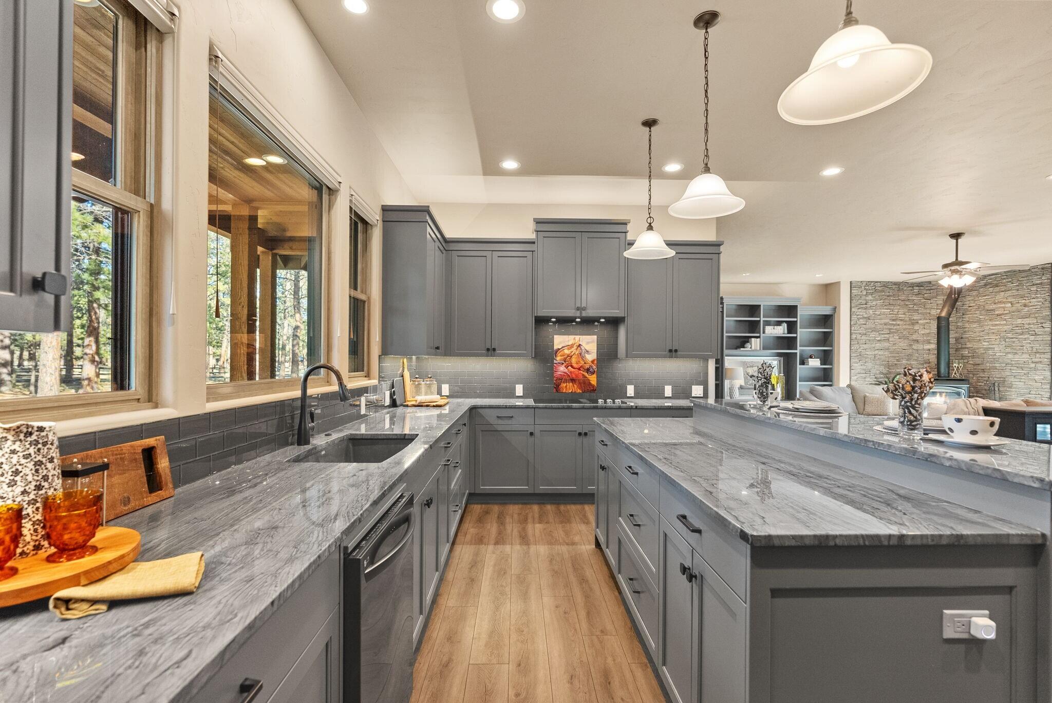 69255 Crooked Horseshoe Road