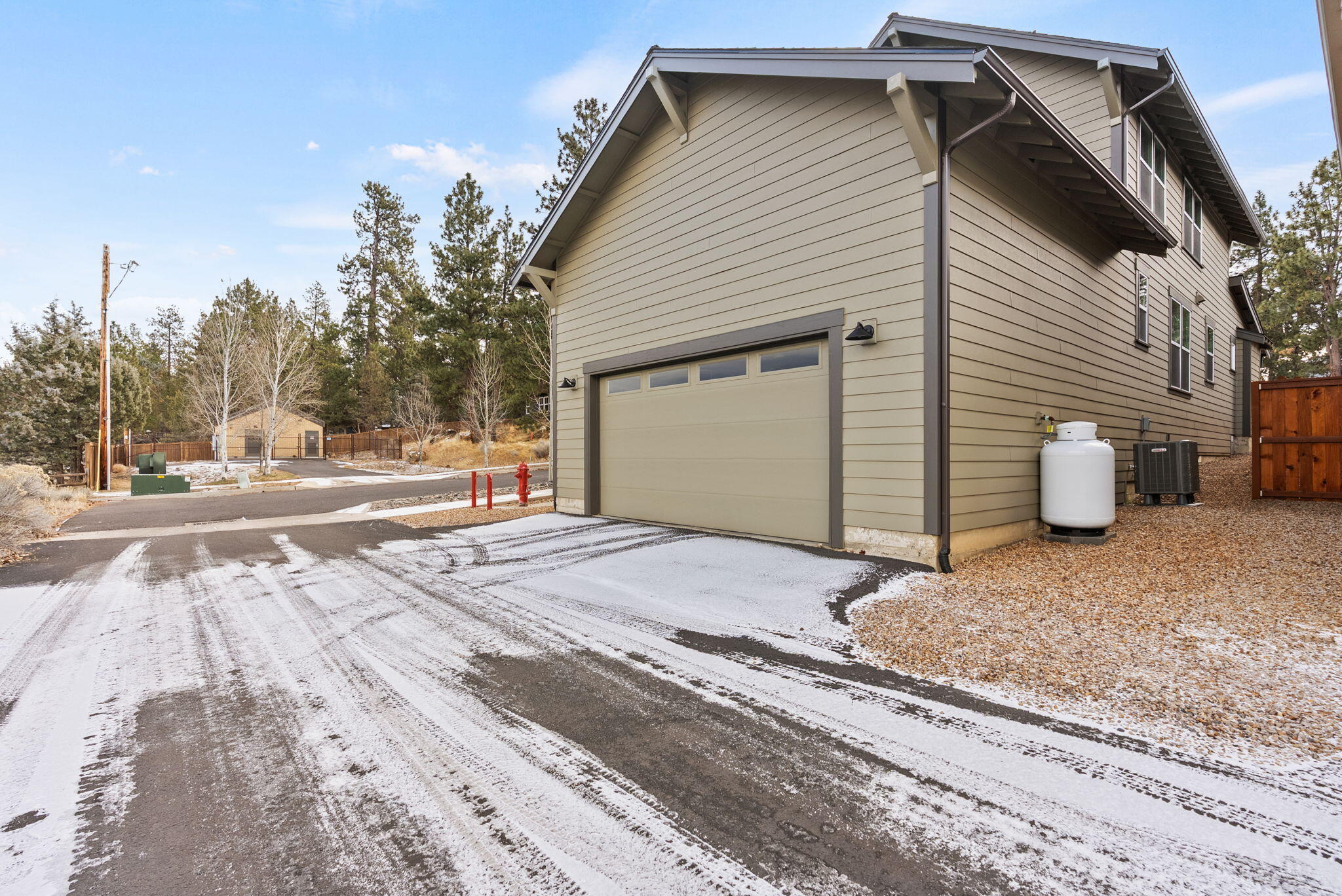 1078 E Black Butte Avenue