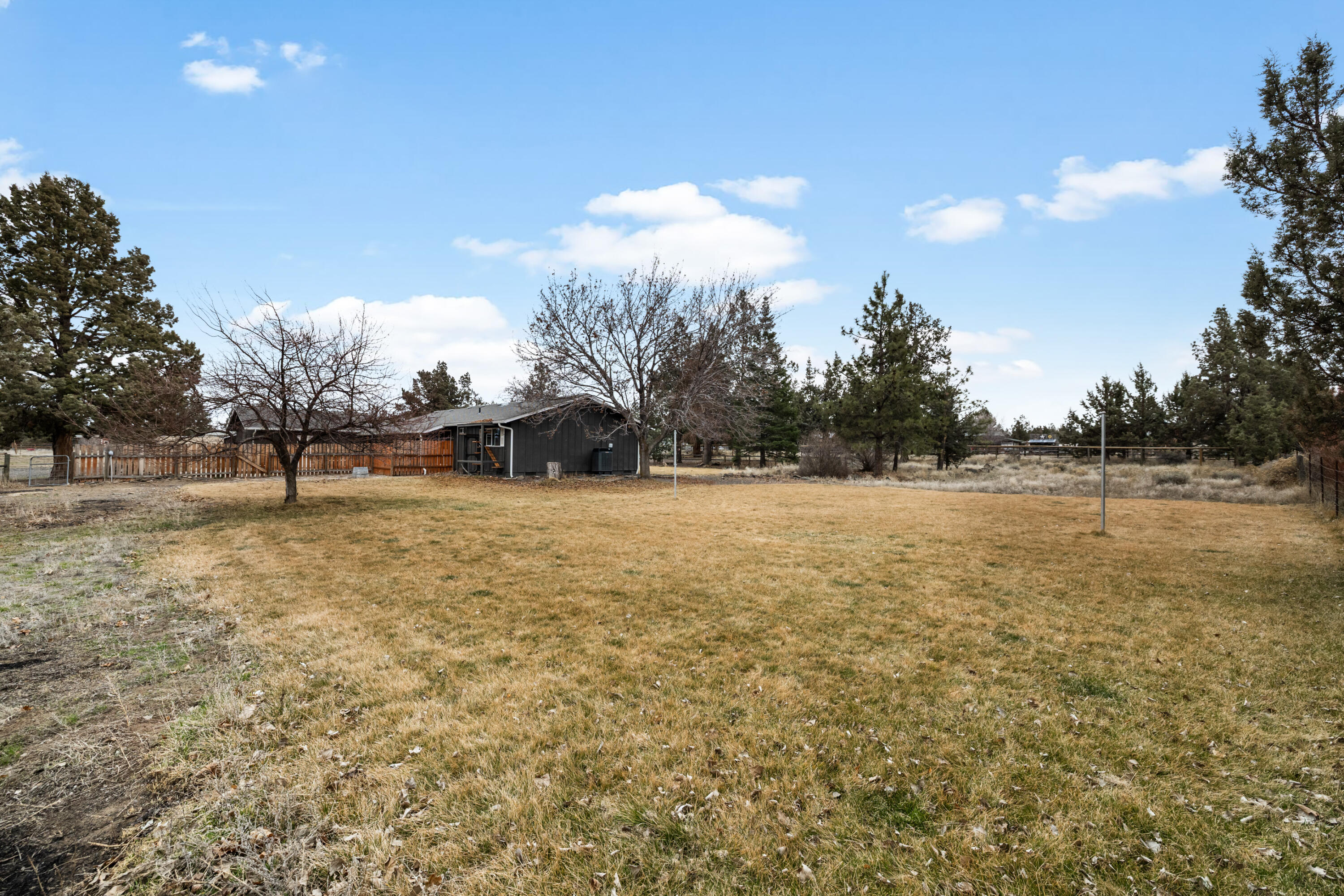 22860 Buckskin Court