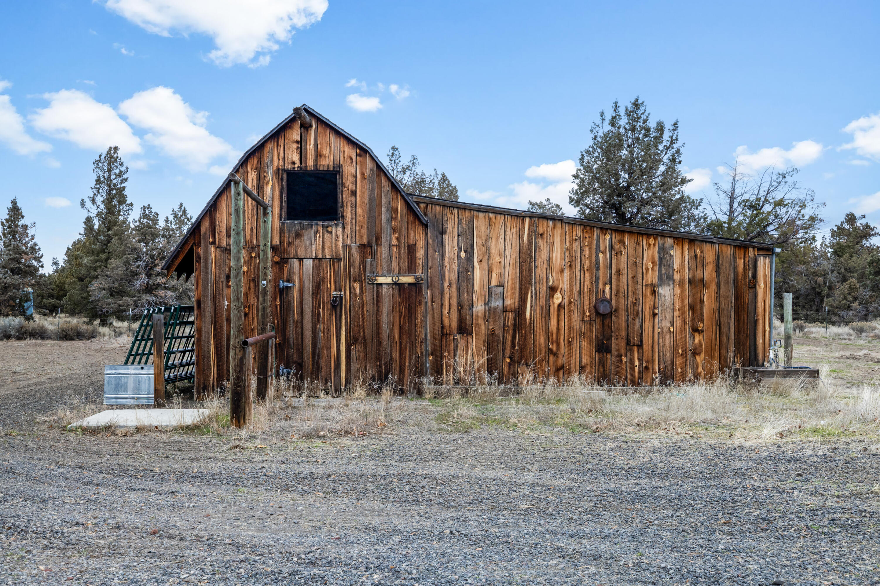 22860 Buckskin Court