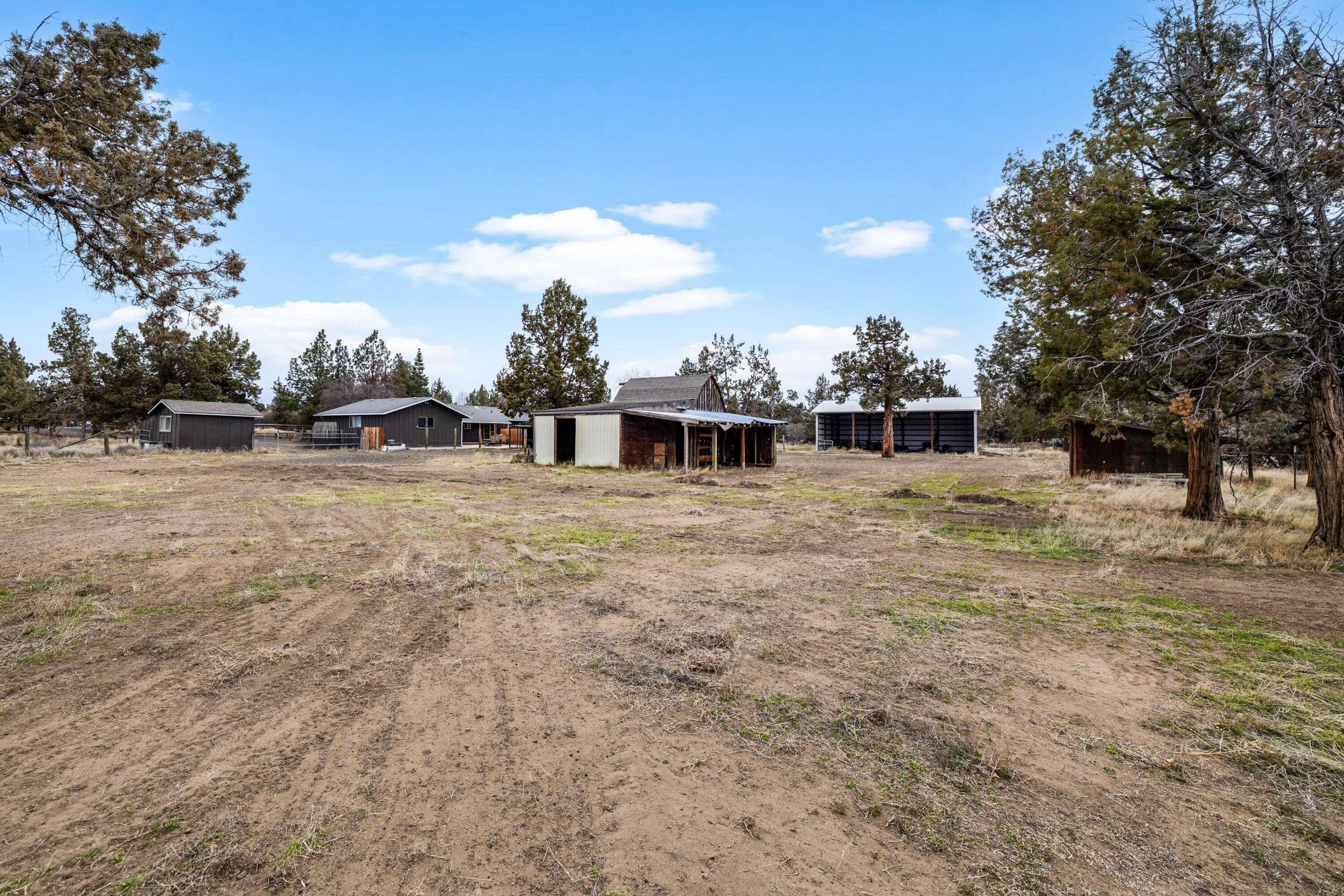 22860 Buckskin Court