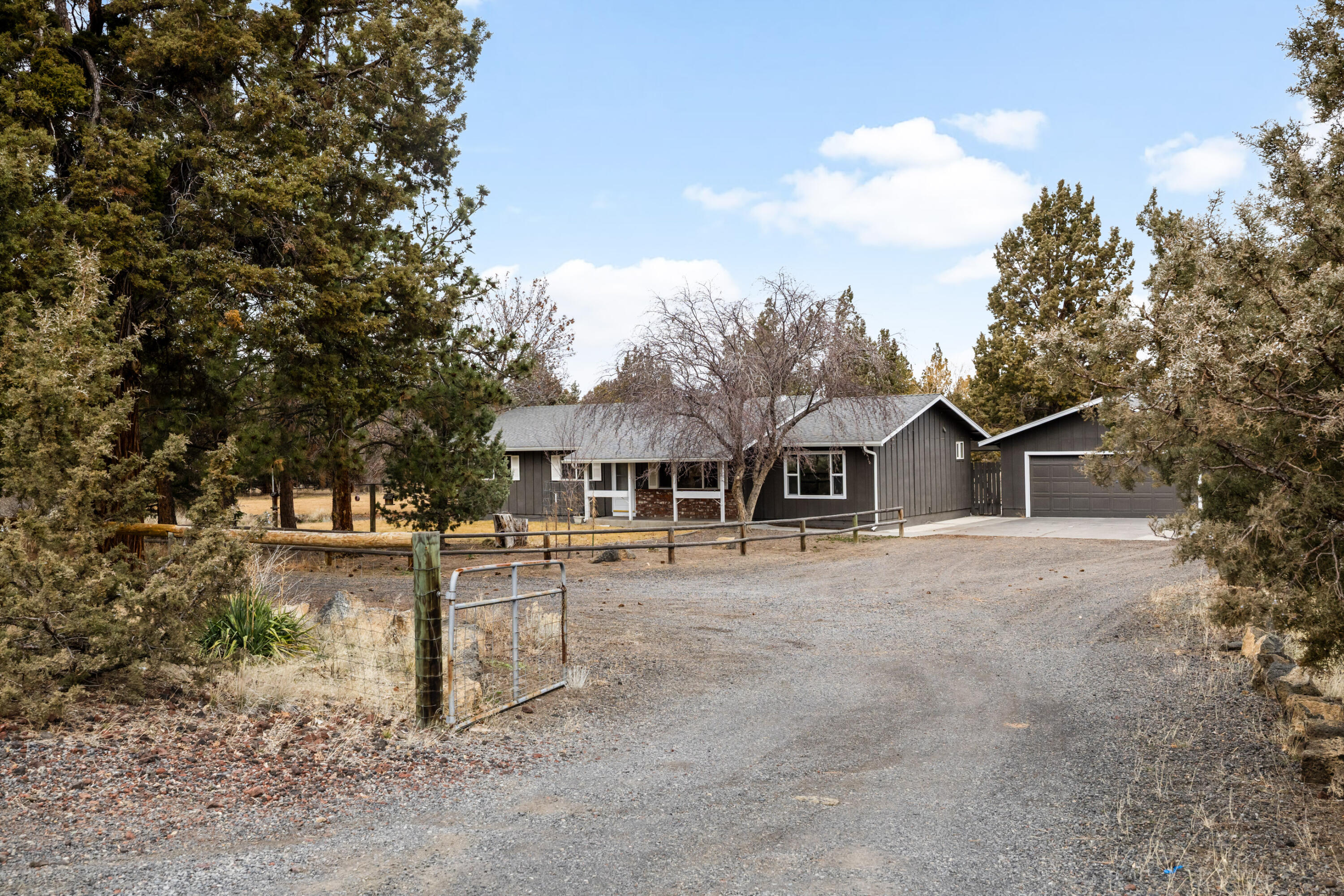 22860 Buckskin Court