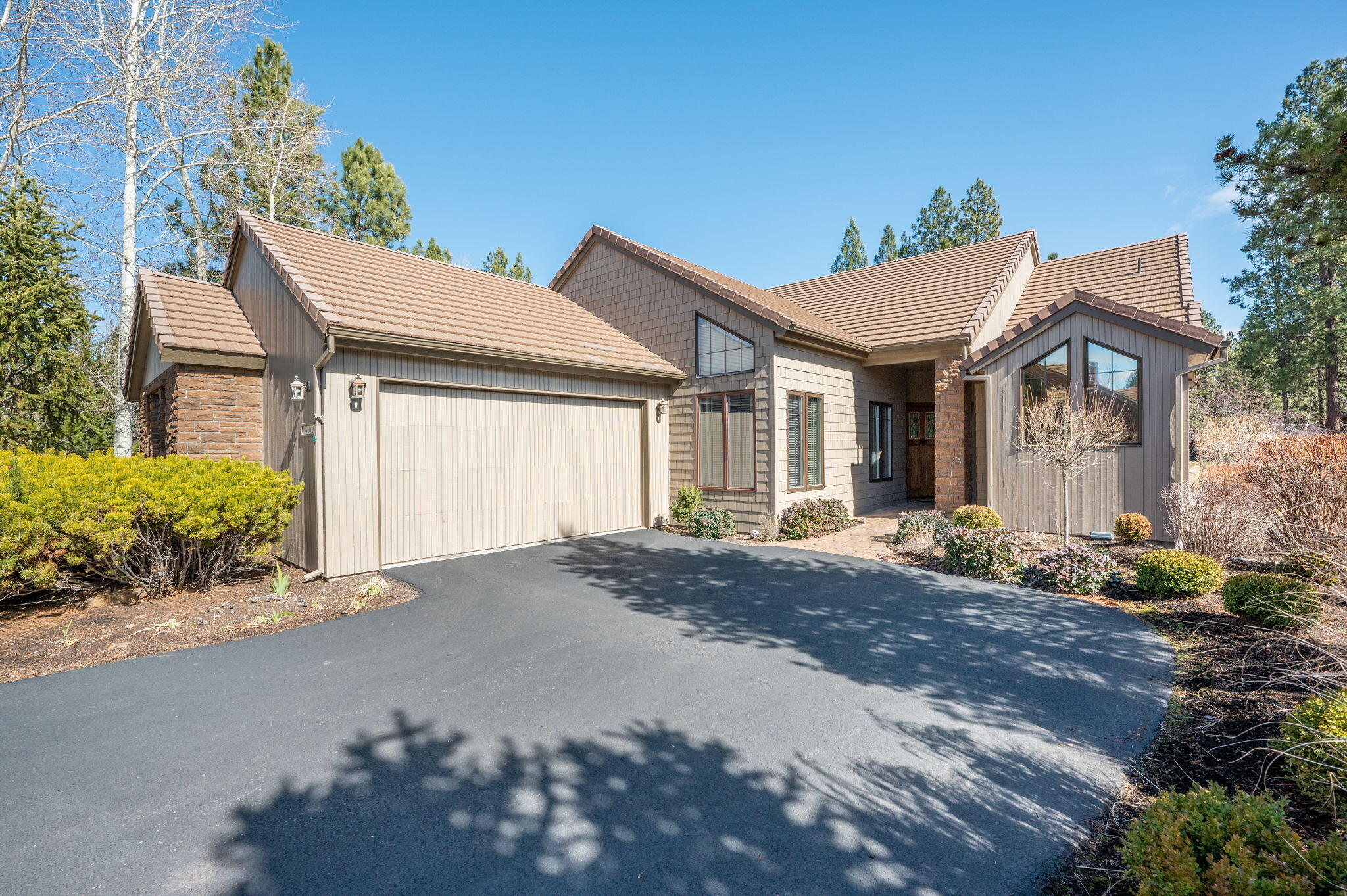 62029 Fall Creek Loop