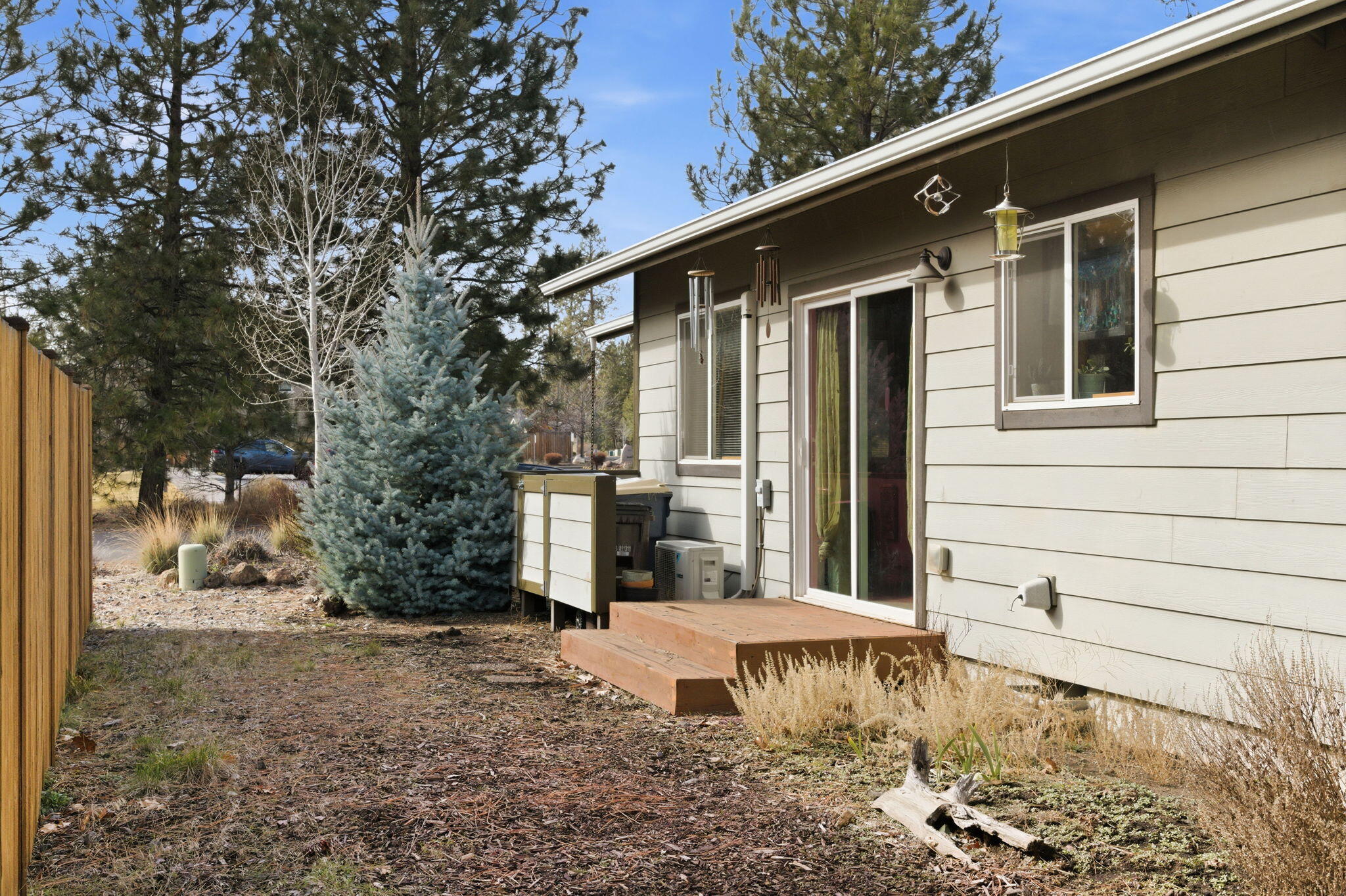 412 N Desert Rose Loop