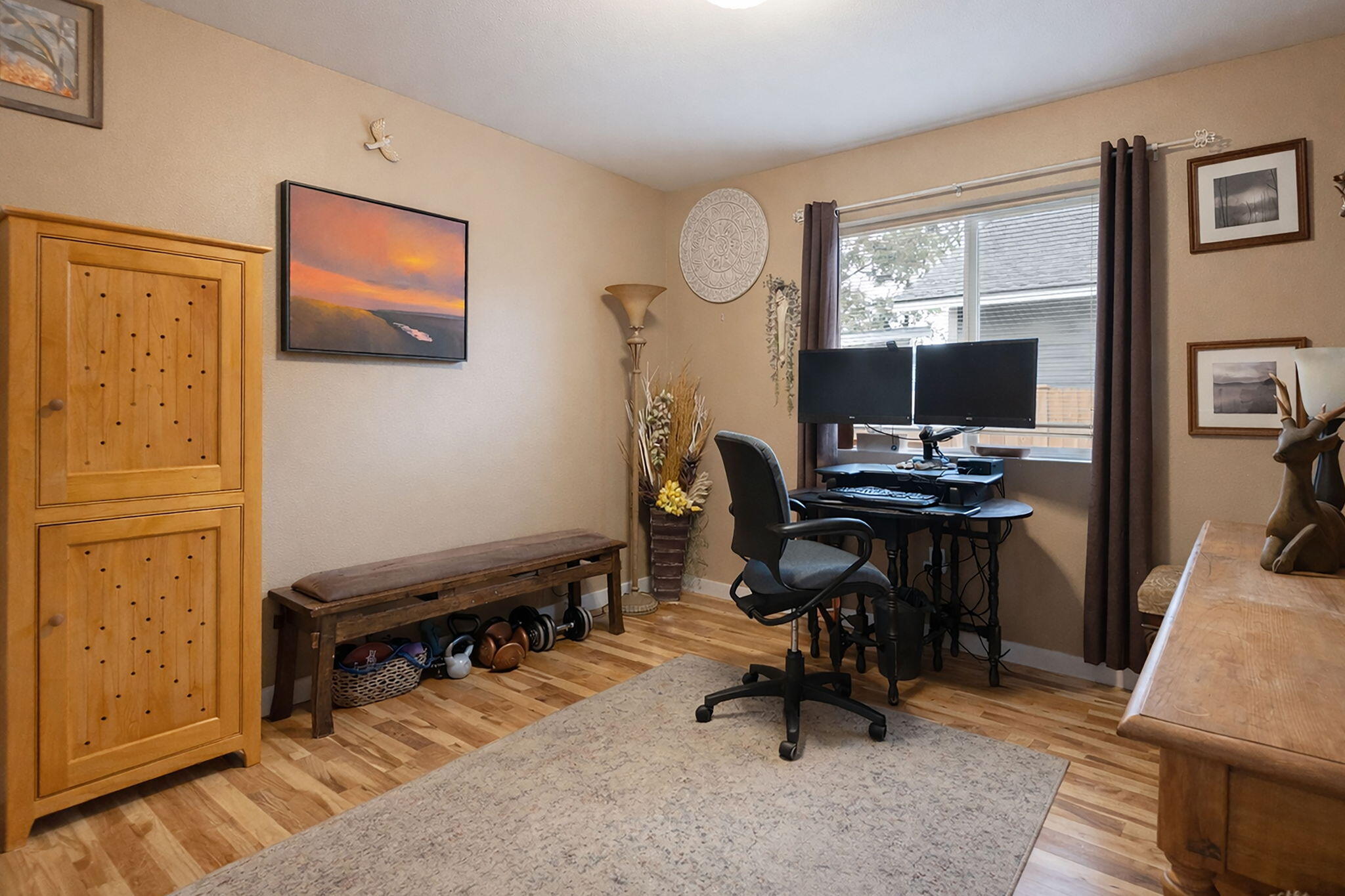 412 N Desert Rose Loop