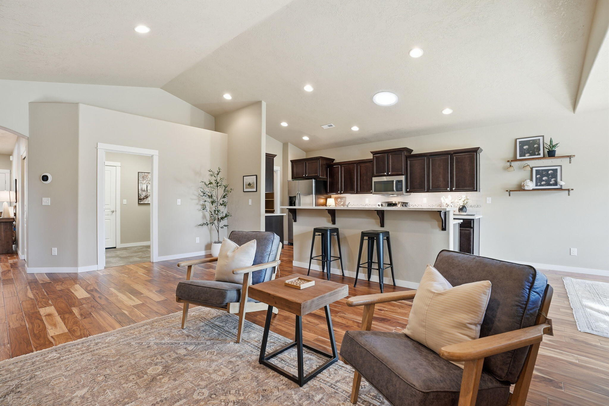 1255 W McKinney Butte Road, E