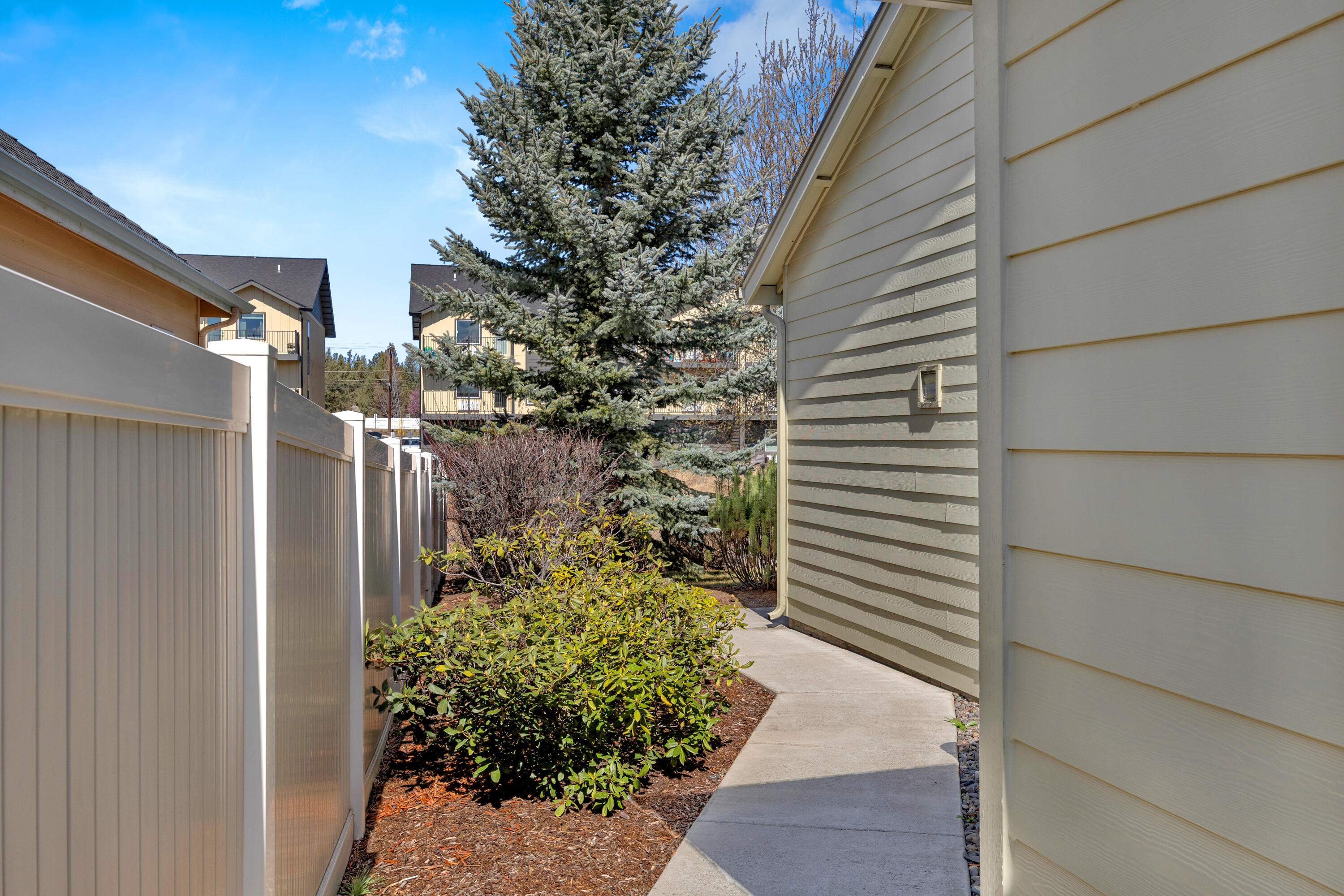 4013 SW Tommy Armour Lane