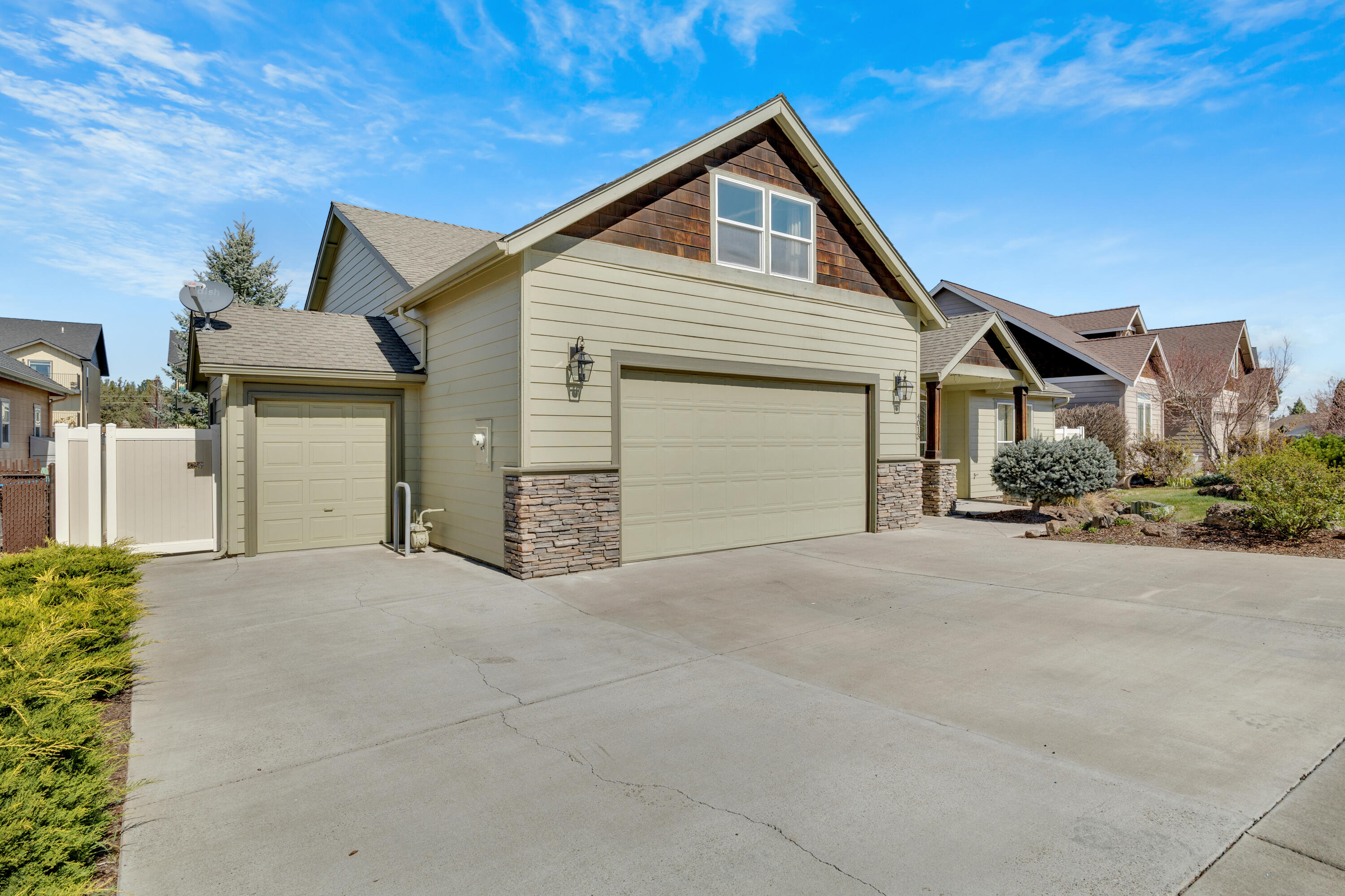 4013 SW Tommy Armour Lane