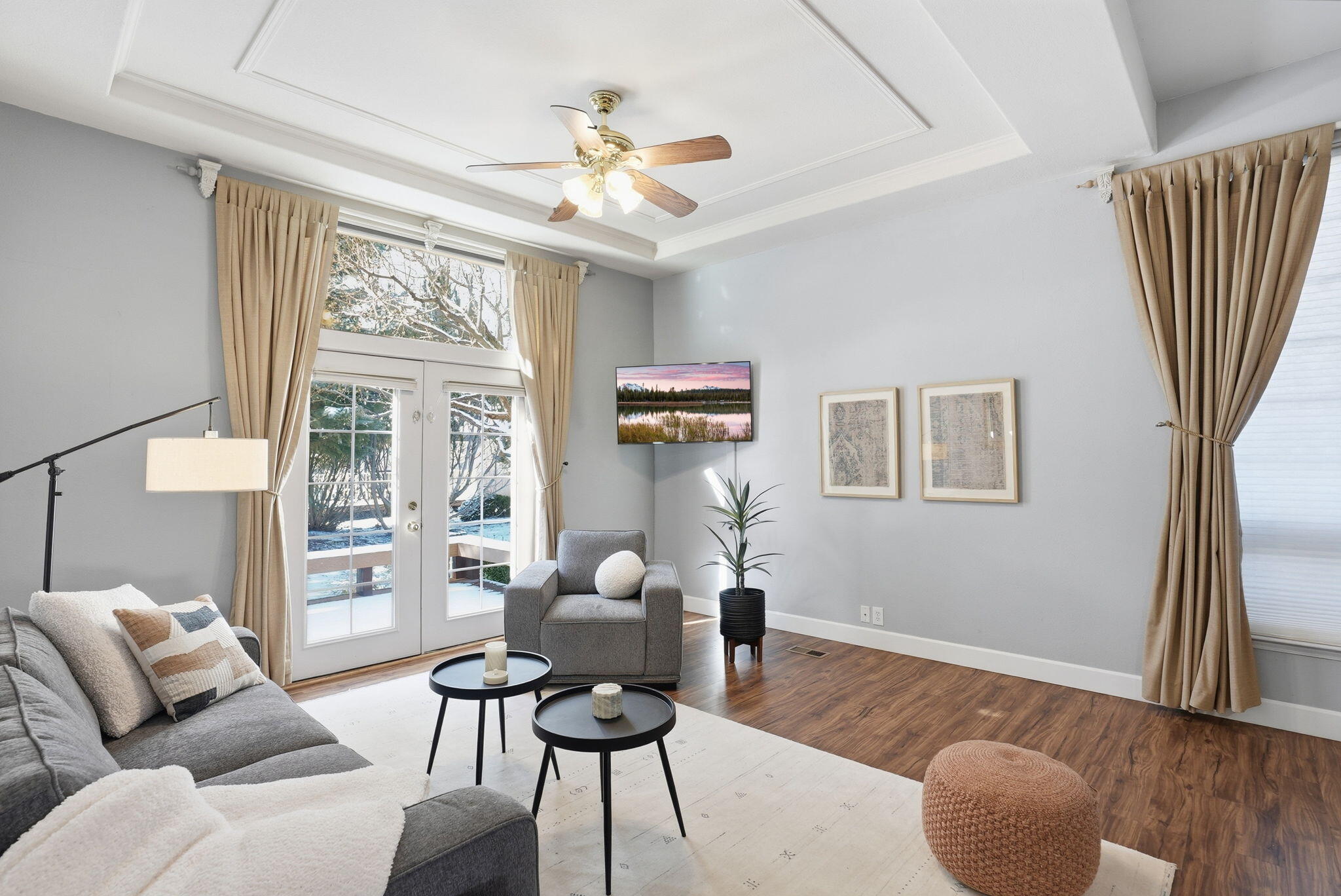 1045 W Collier Glacier Drive