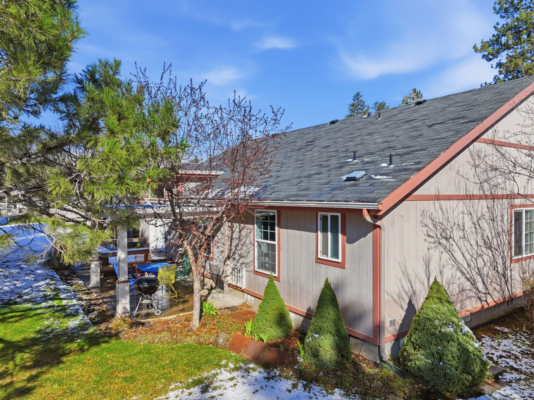 1045 W Collier Glacier Drive