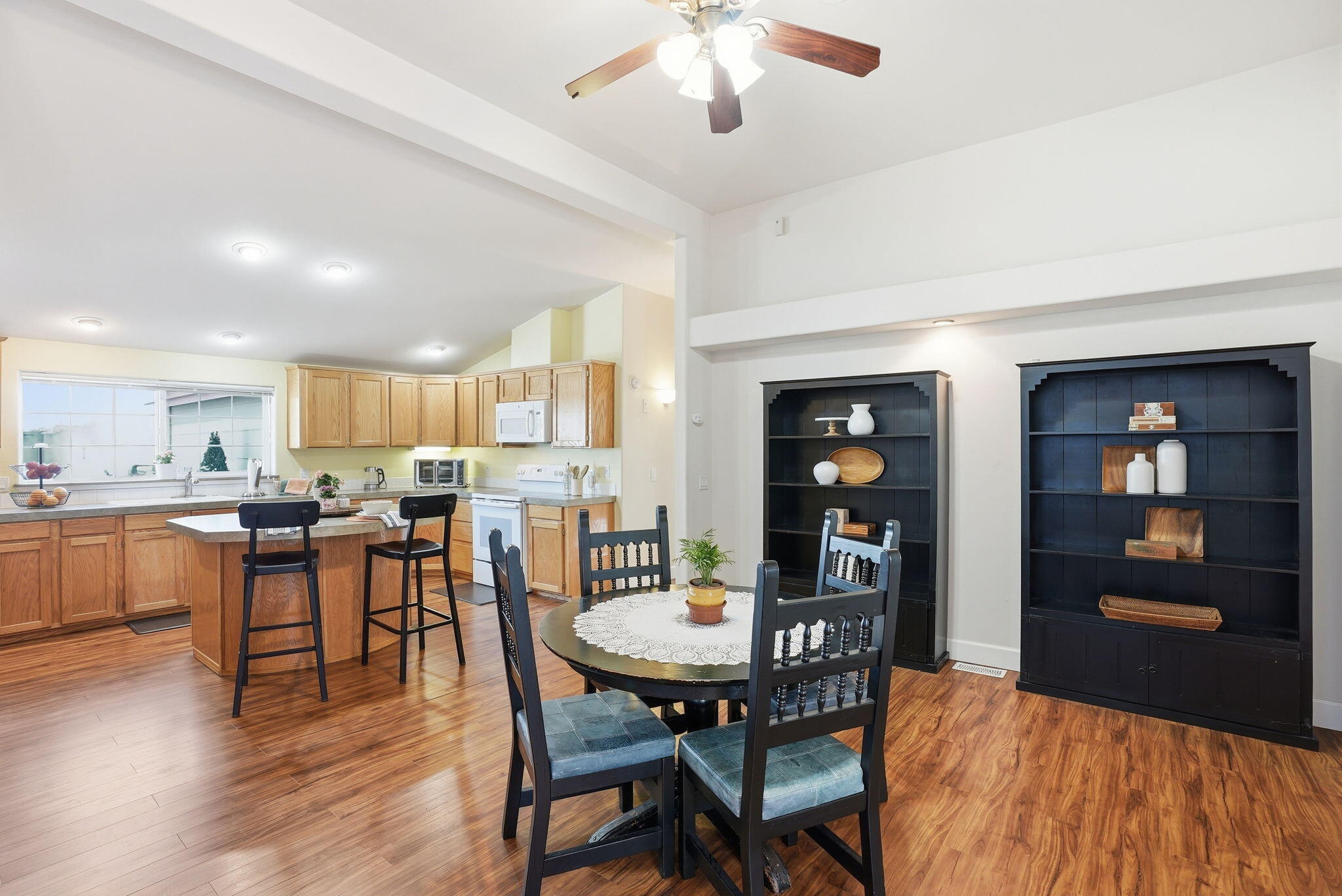 1045 W Collier Glacier Drive