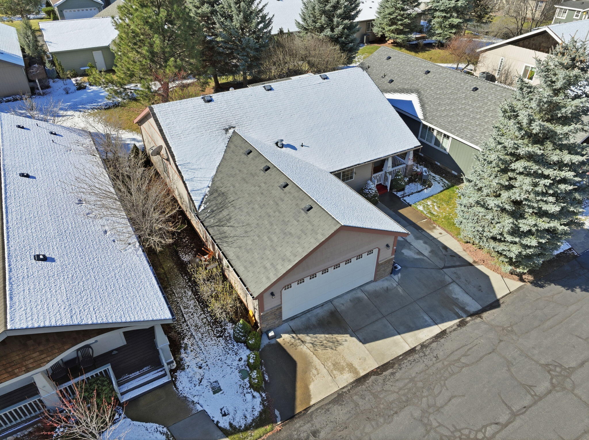 1045 W Collier Glacier Drive