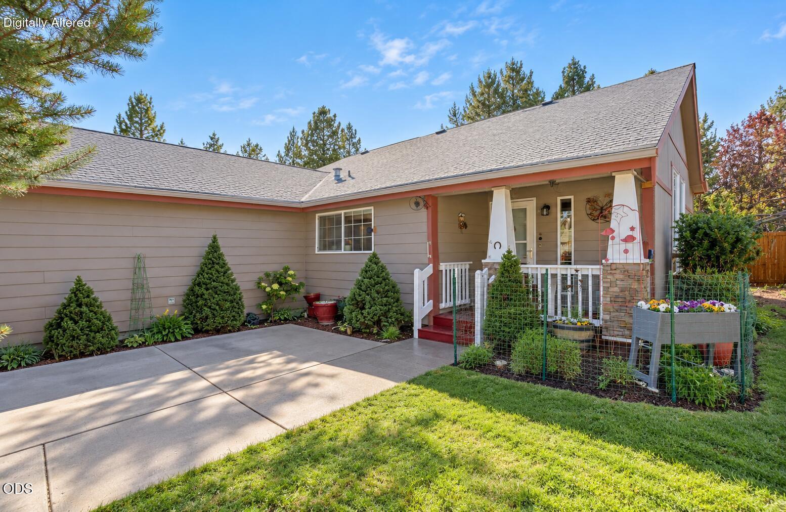 1045 W Collier Glacier Drive