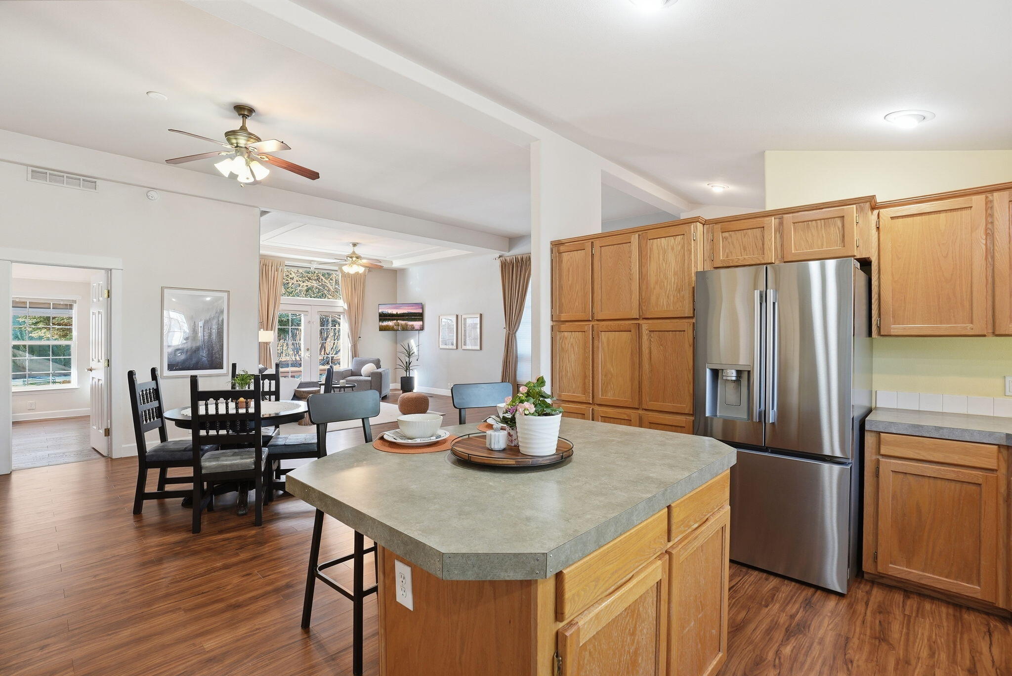 1045 W Collier Glacier Drive