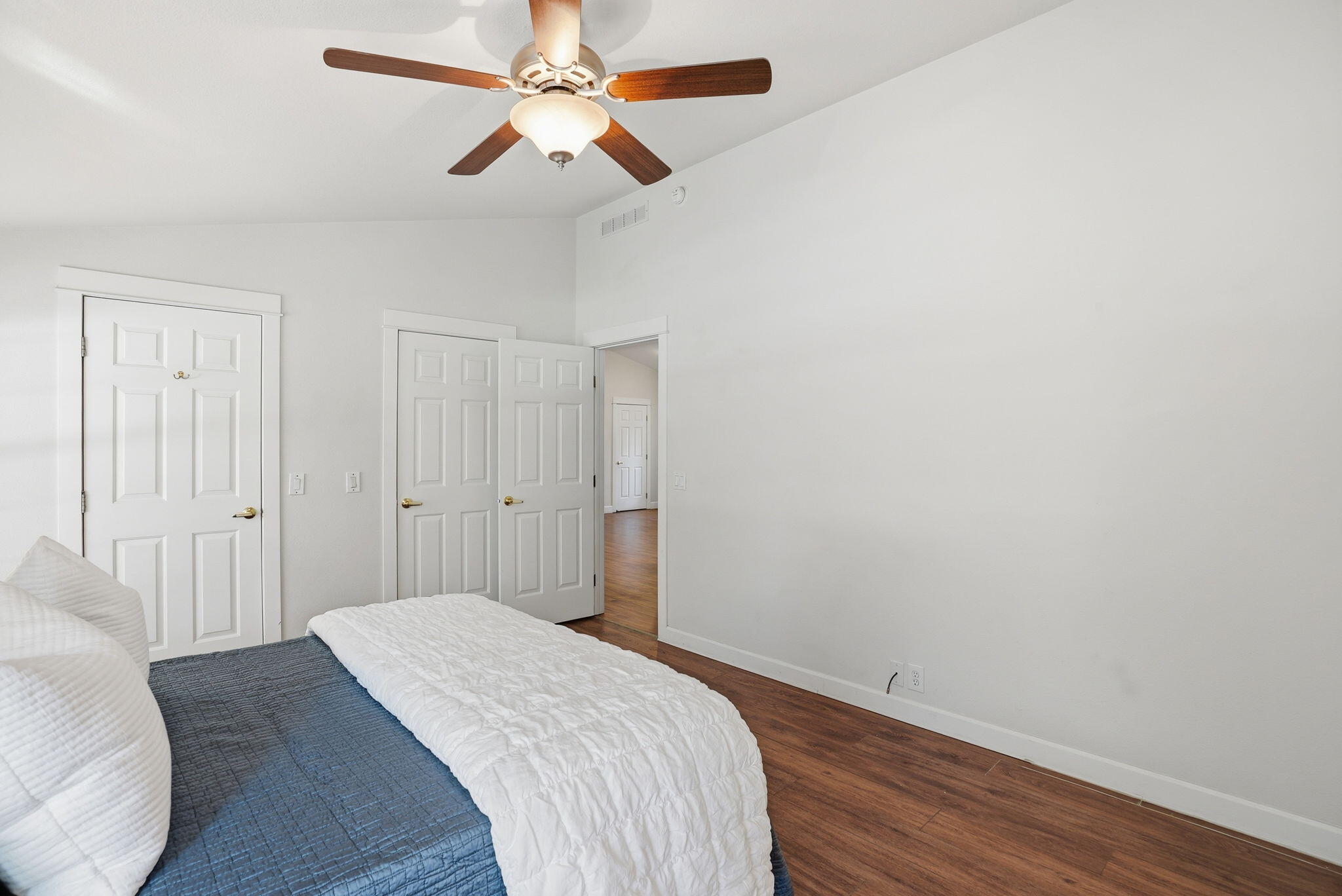 1045 W Collier Glacier Drive