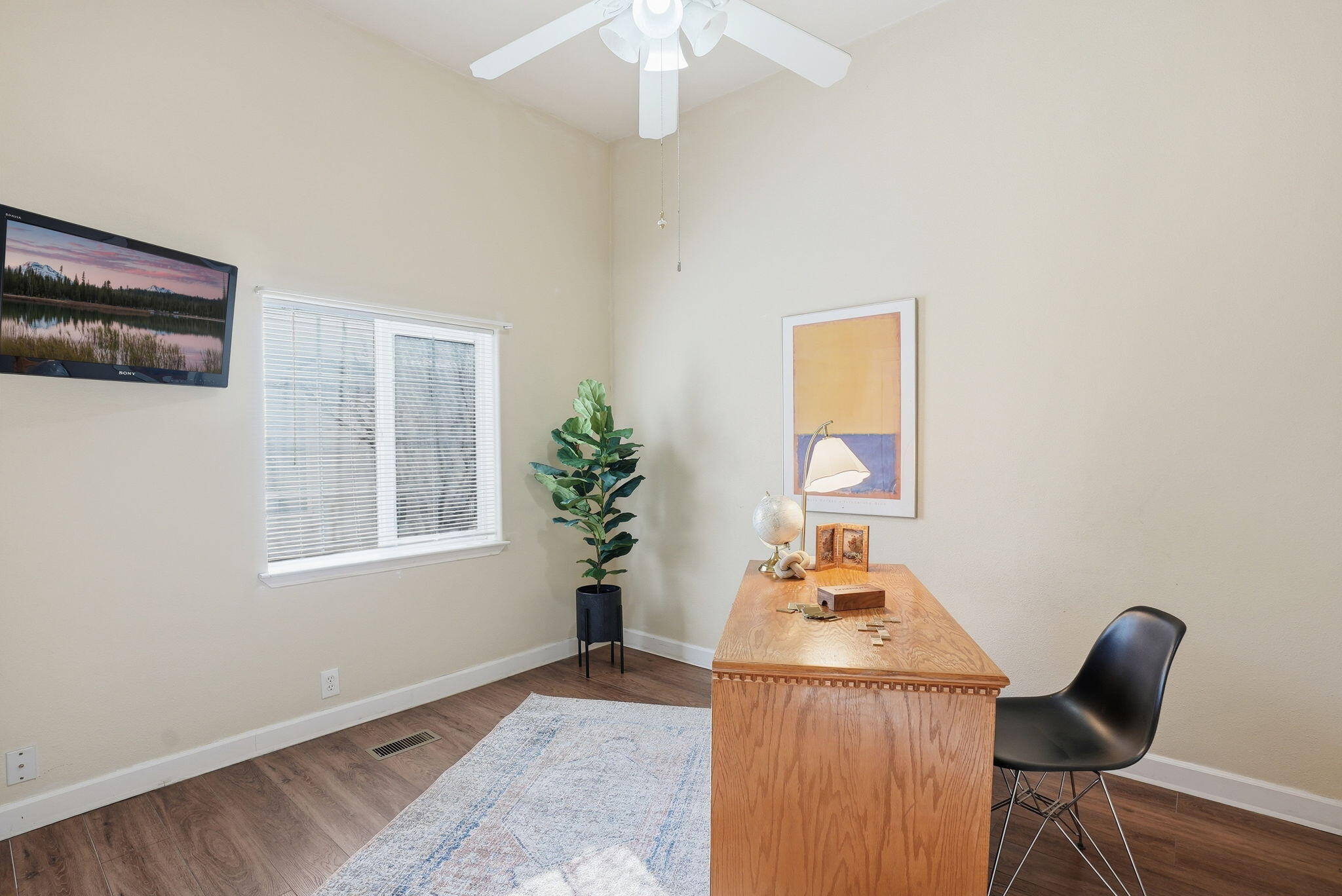 1045 W Collier Glacier Drive