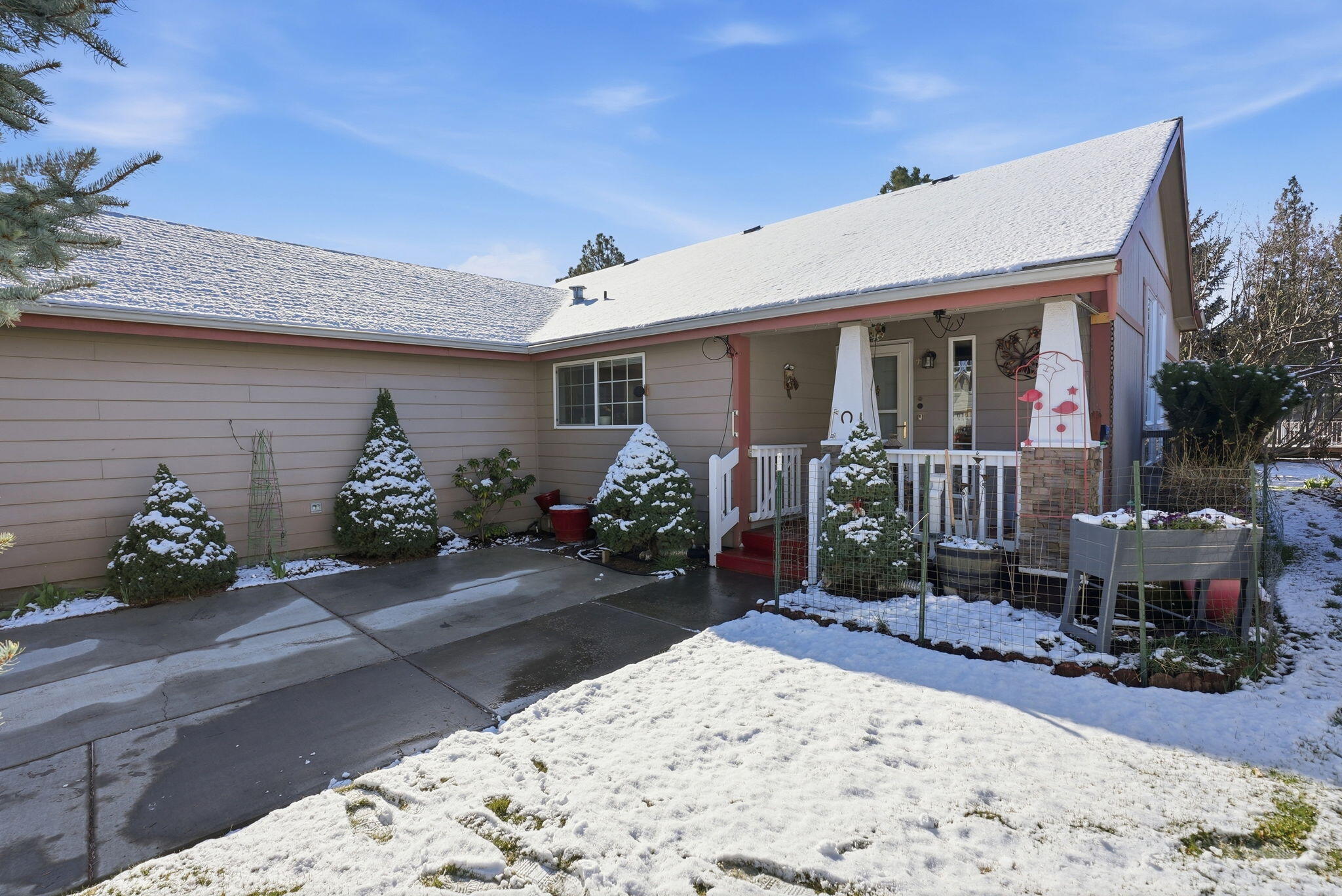 1045 W Collier Glacier Drive