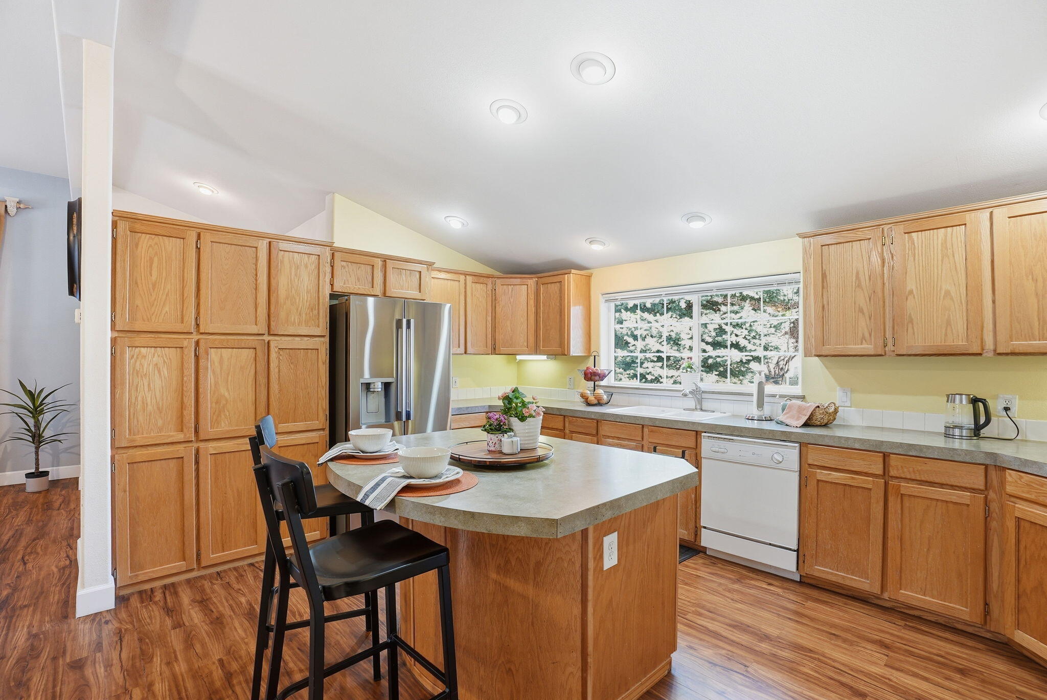1045 W Collier Glacier Drive