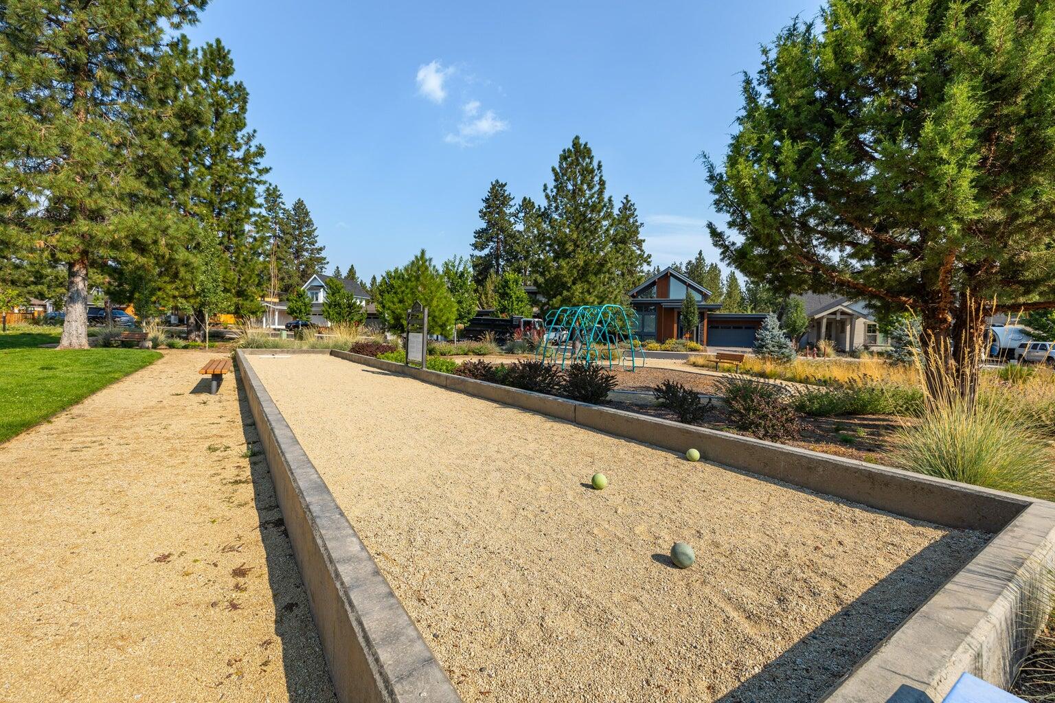 1112 N Wildflower Lane