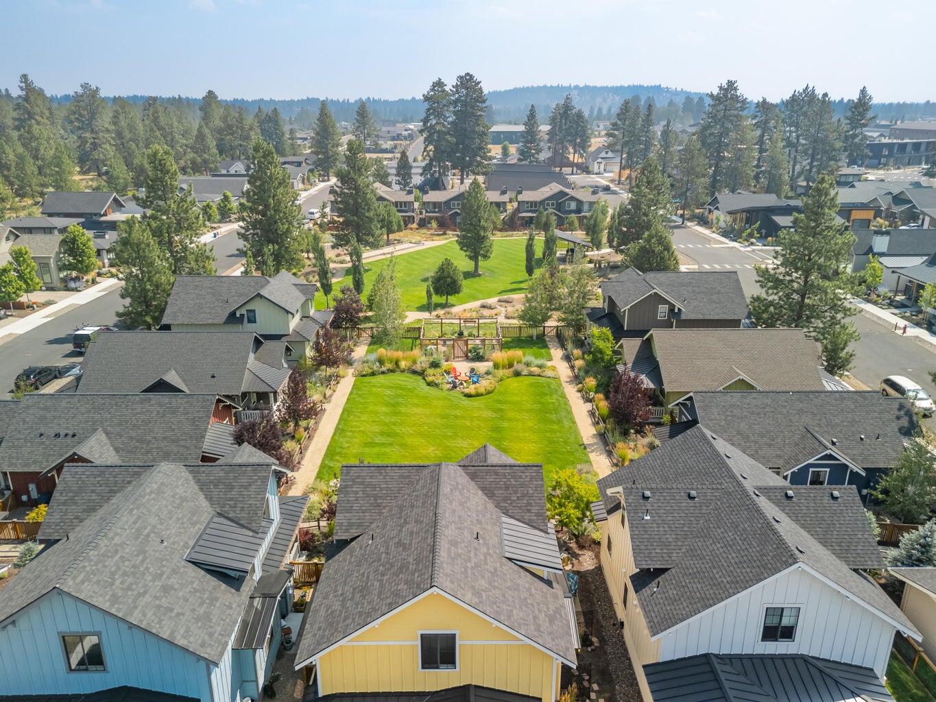 1112 N Wildflower Lane