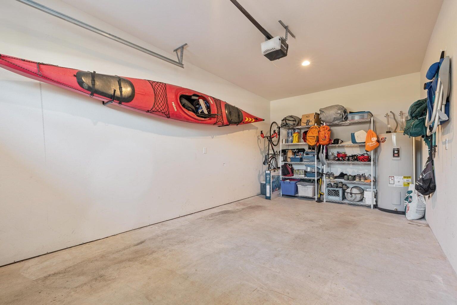 1112 N Wildflower Lane