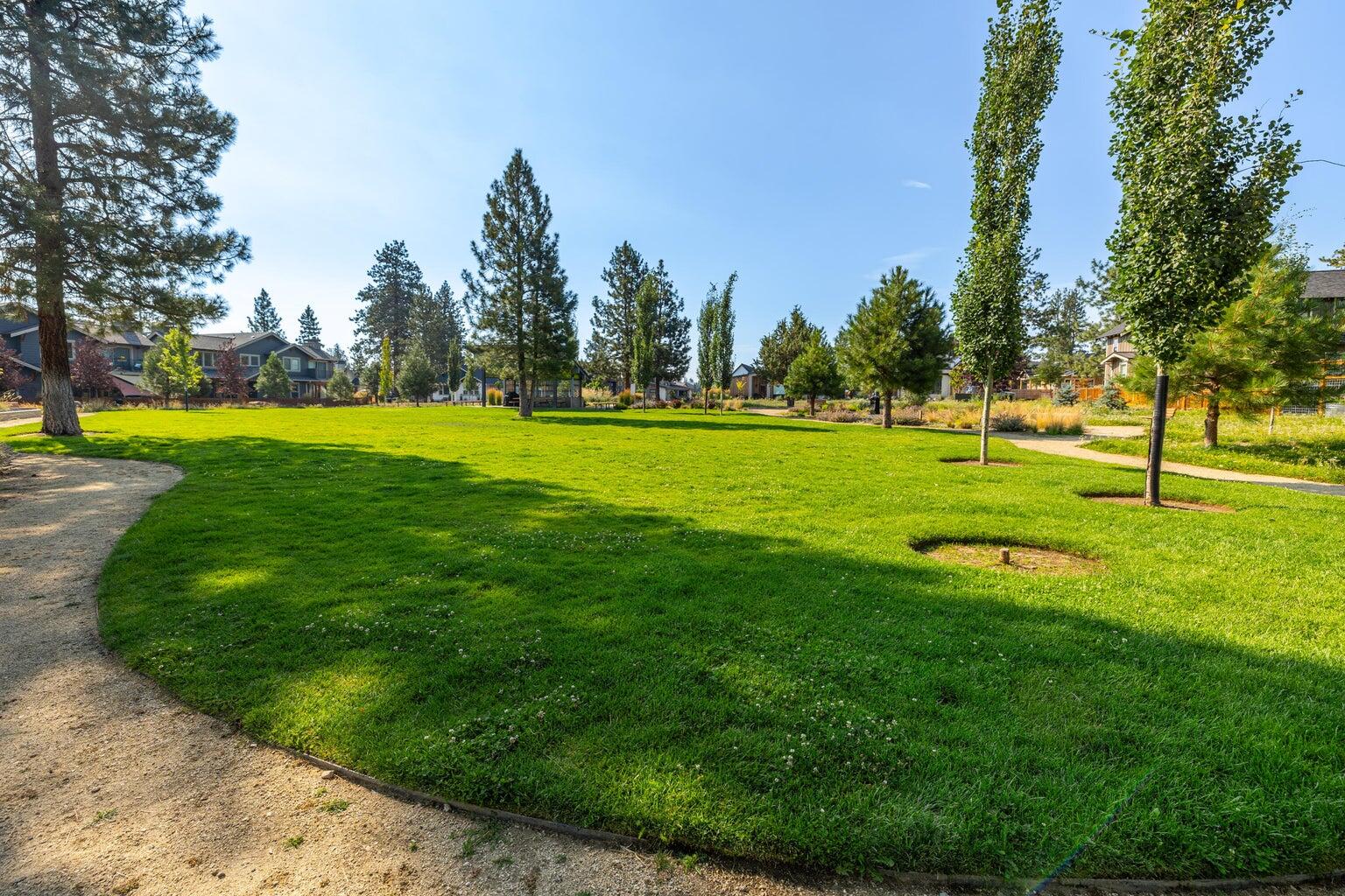 1112 N Wildflower Lane