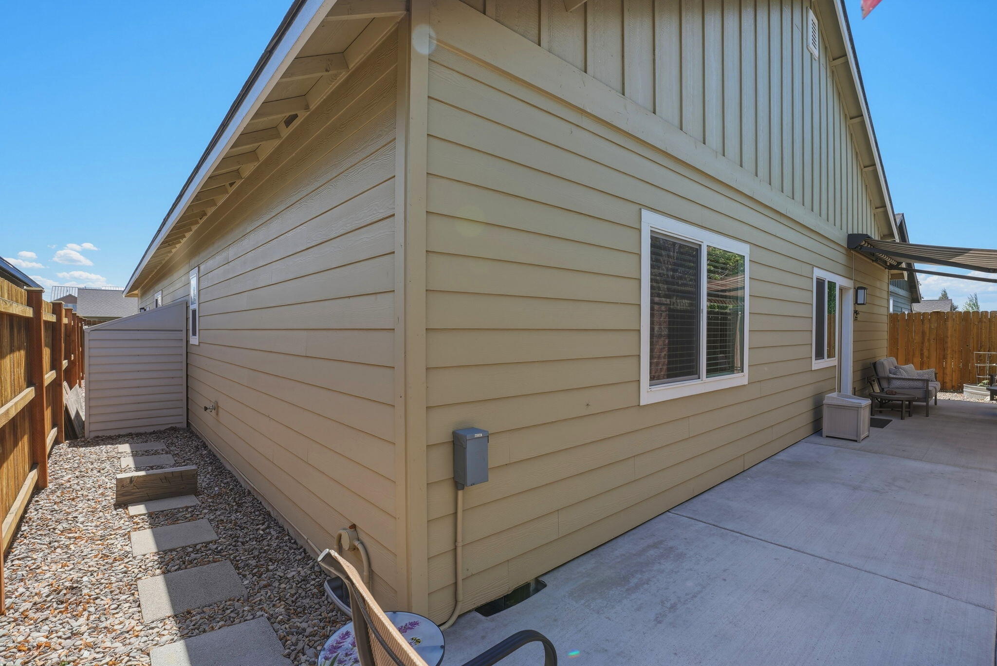 2933 NW Hemlock Lane