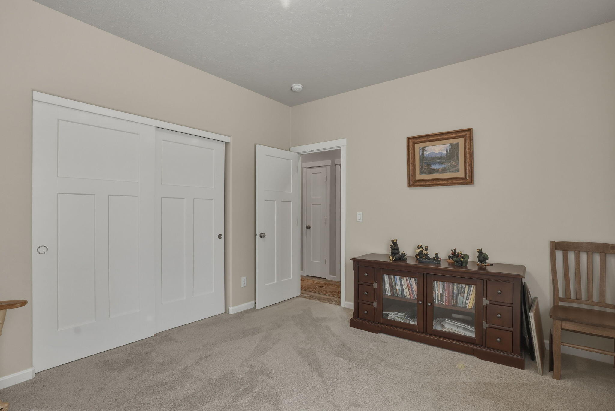 2933 NW Hemlock Lane