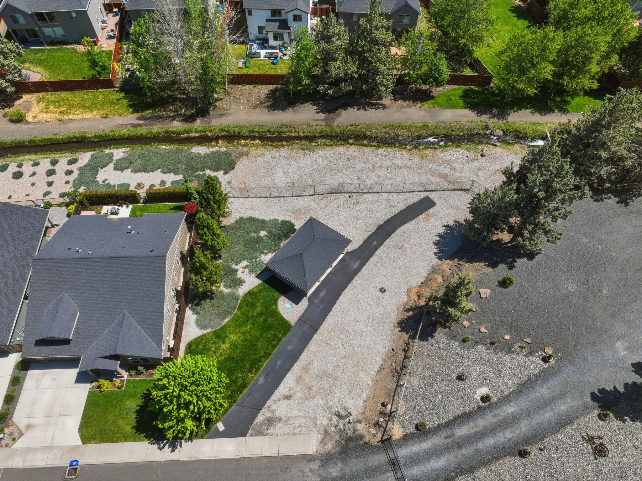 2933 NW Hemlock Lane