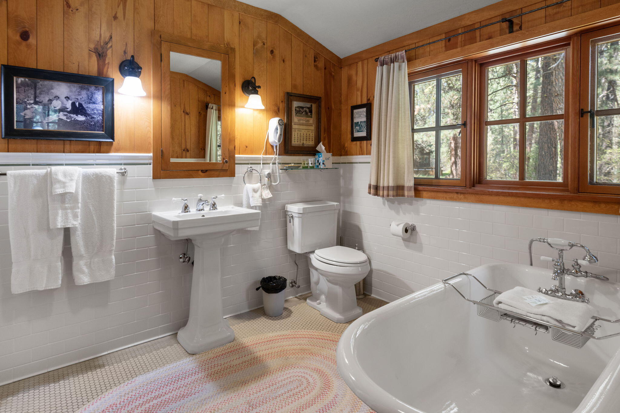 13375 SW Forest Service Road, Cabin 18 U1