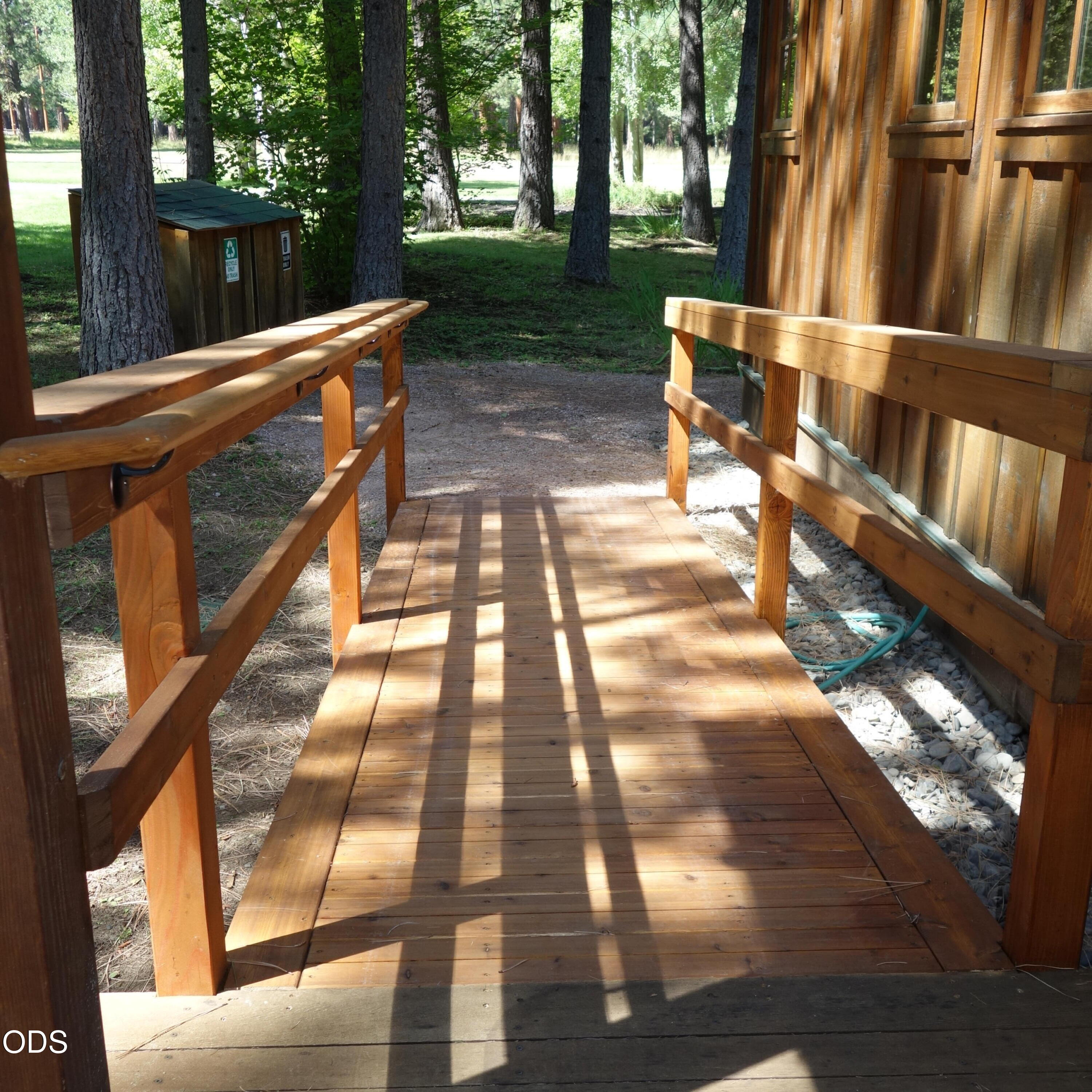 13375 SW Forest Service Road, Cabin 18 U1