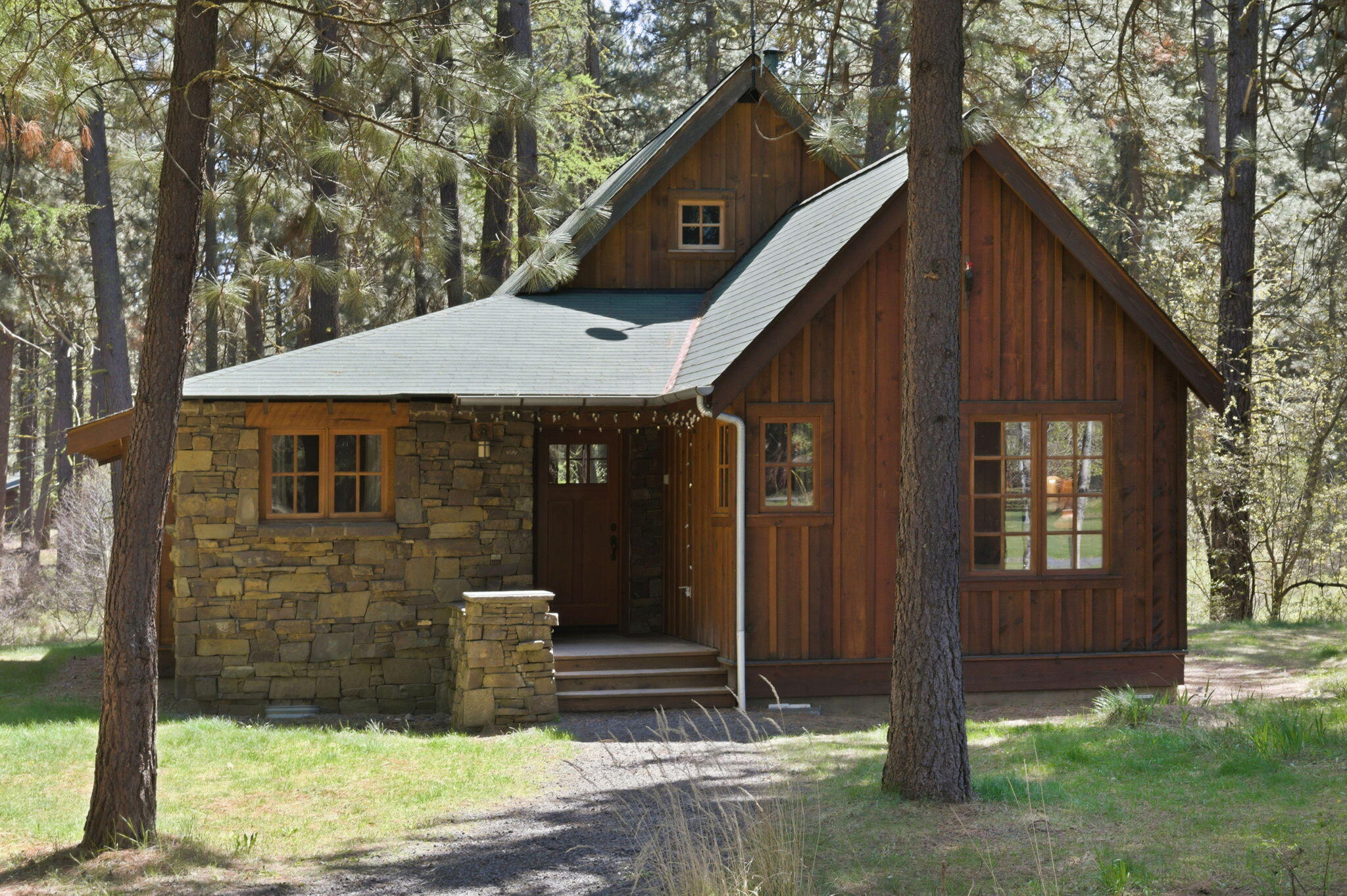 13375 SW Forest Service Road, Cabin 18 U1