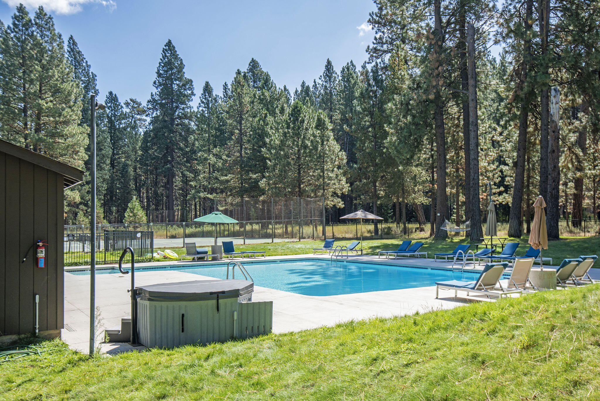 13375 SW Forest Service Road, Cabin 18 U1
