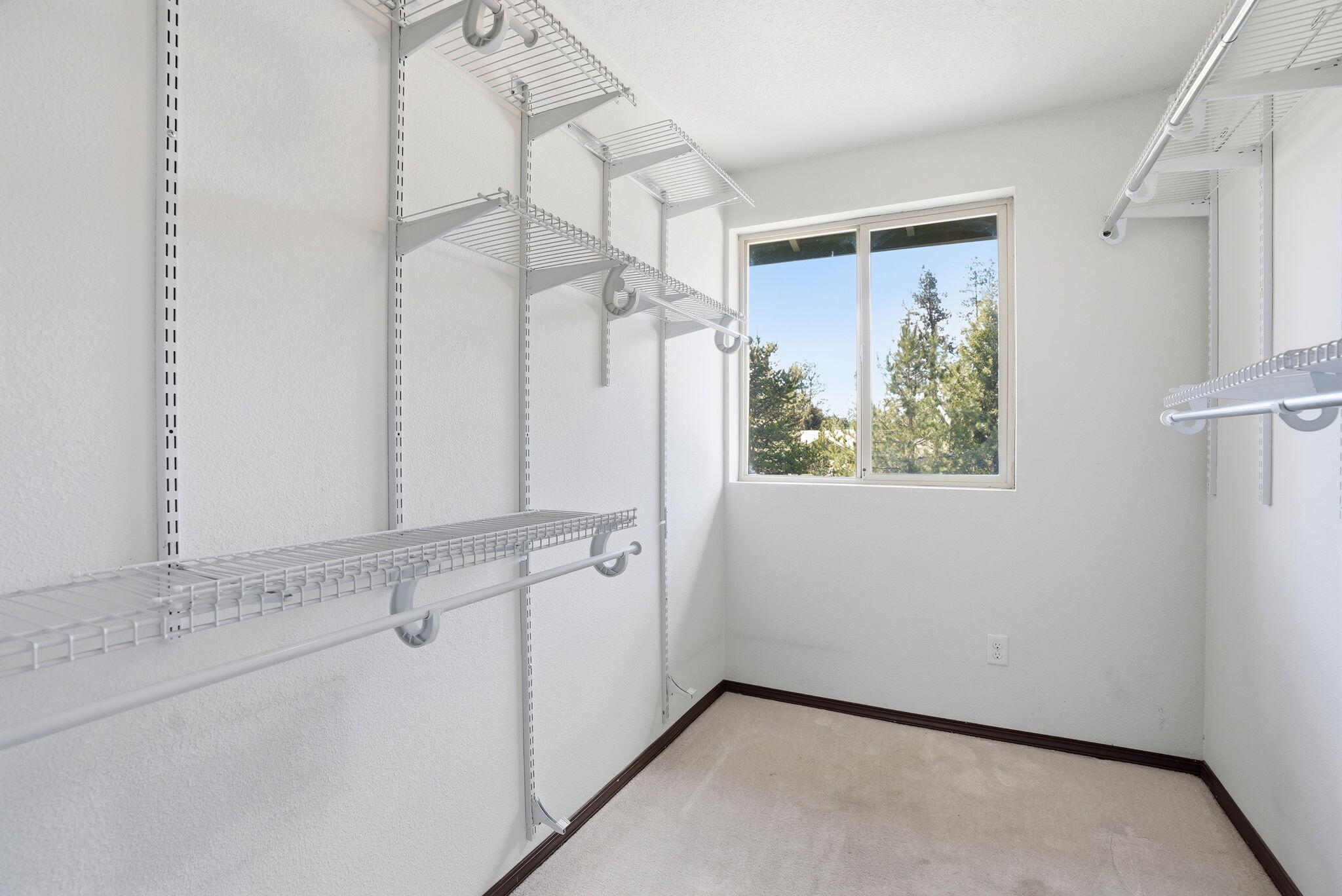 220 N Rope Place