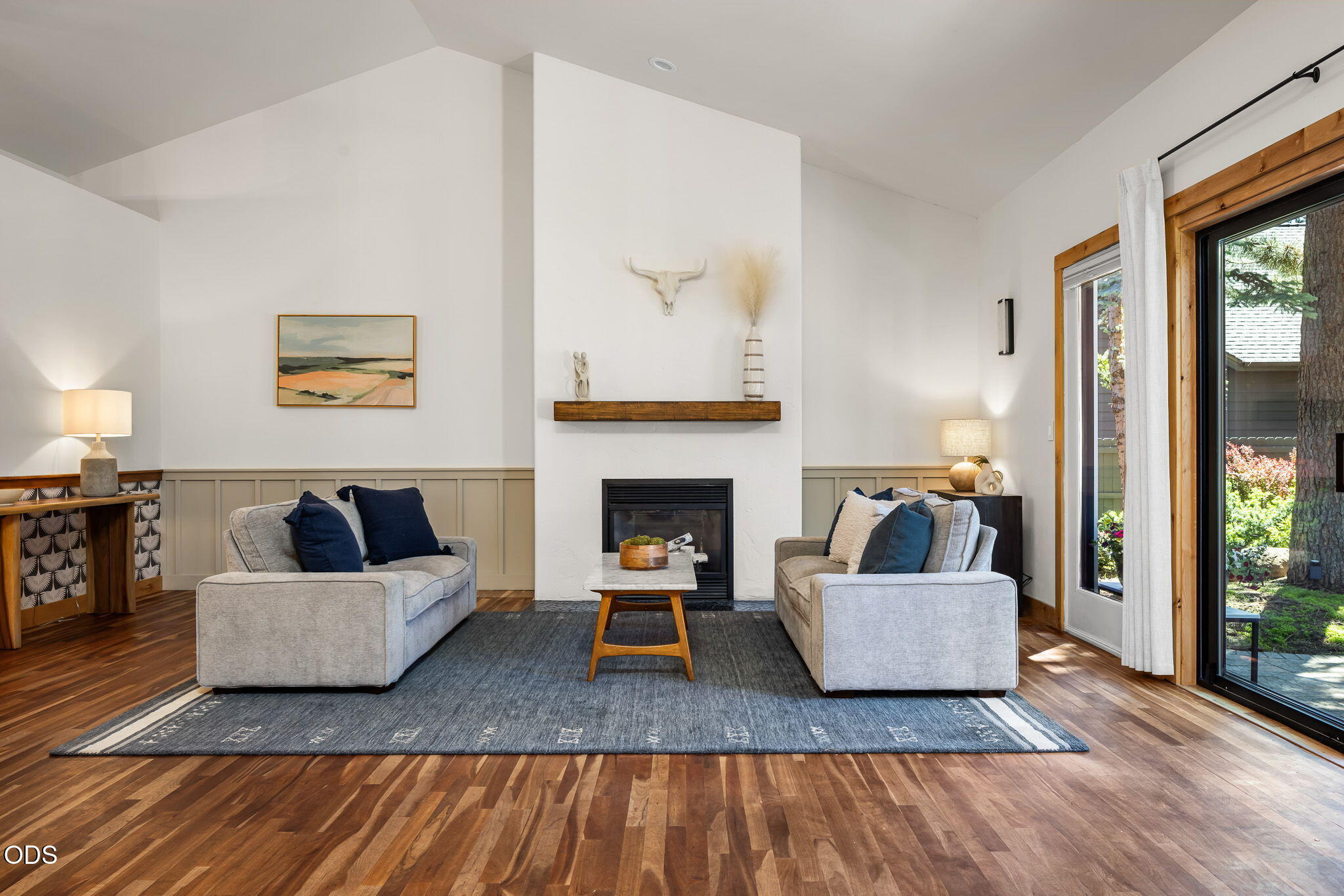 1117 E Creekside Court