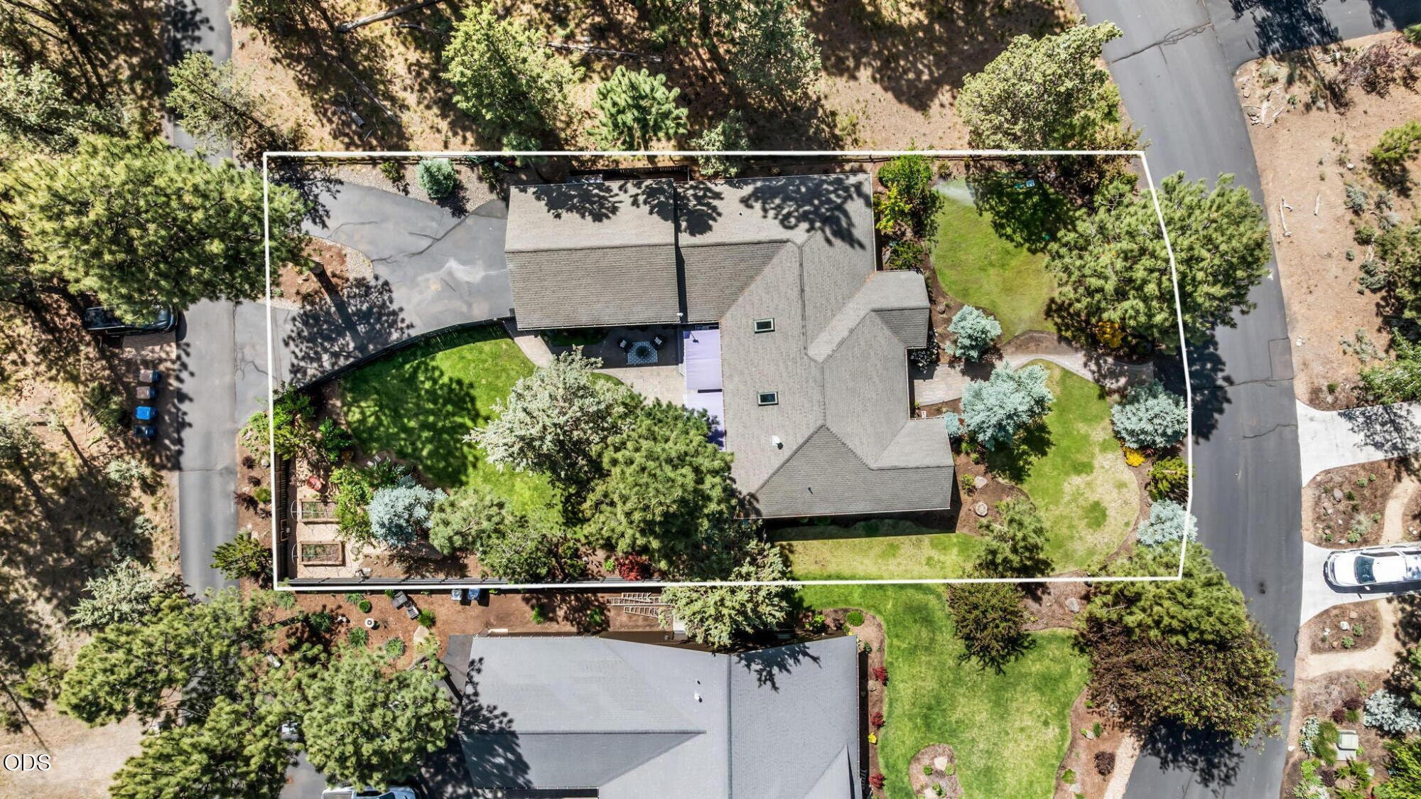 1117 E Creekside Court