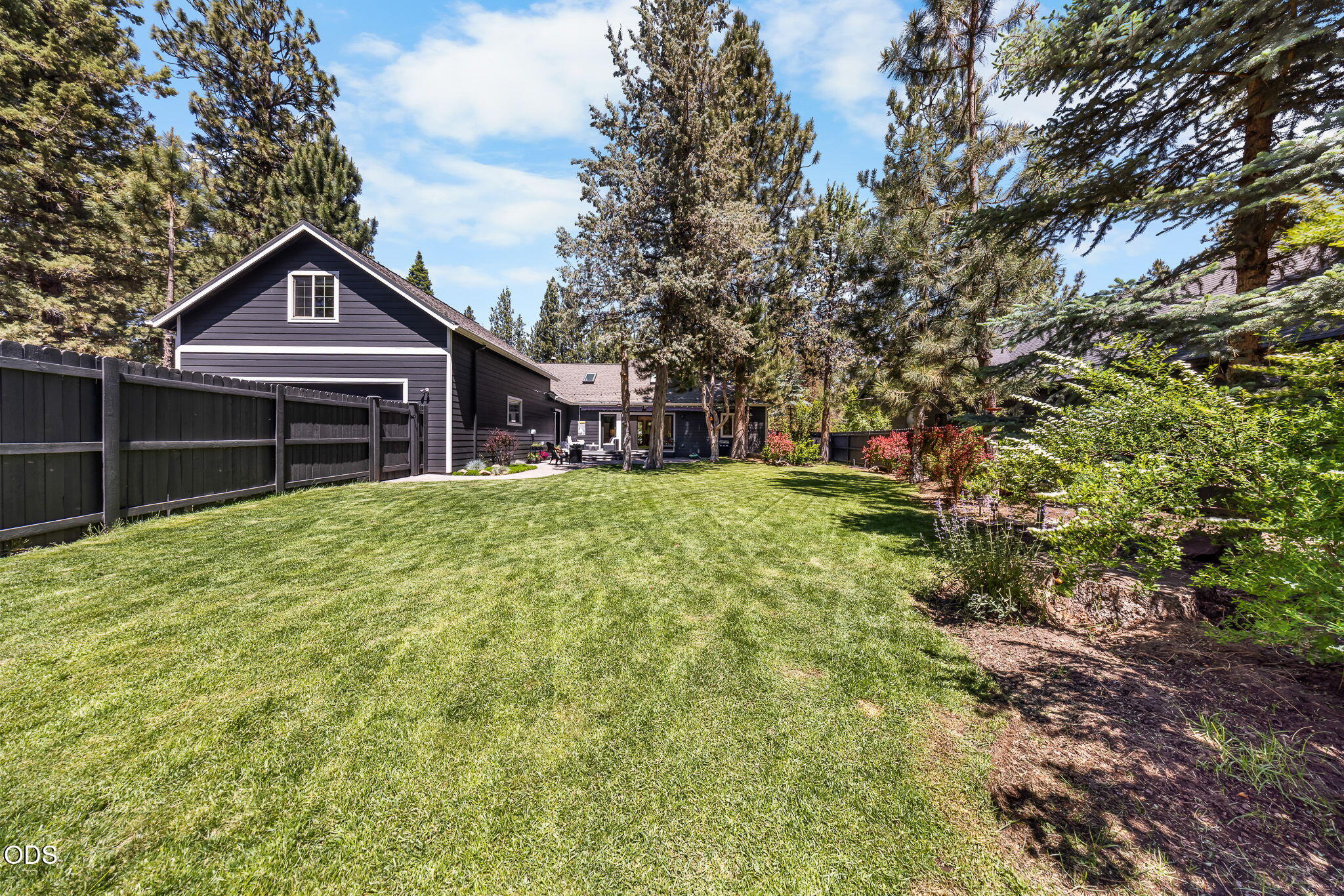 1117 E Creekside Court
