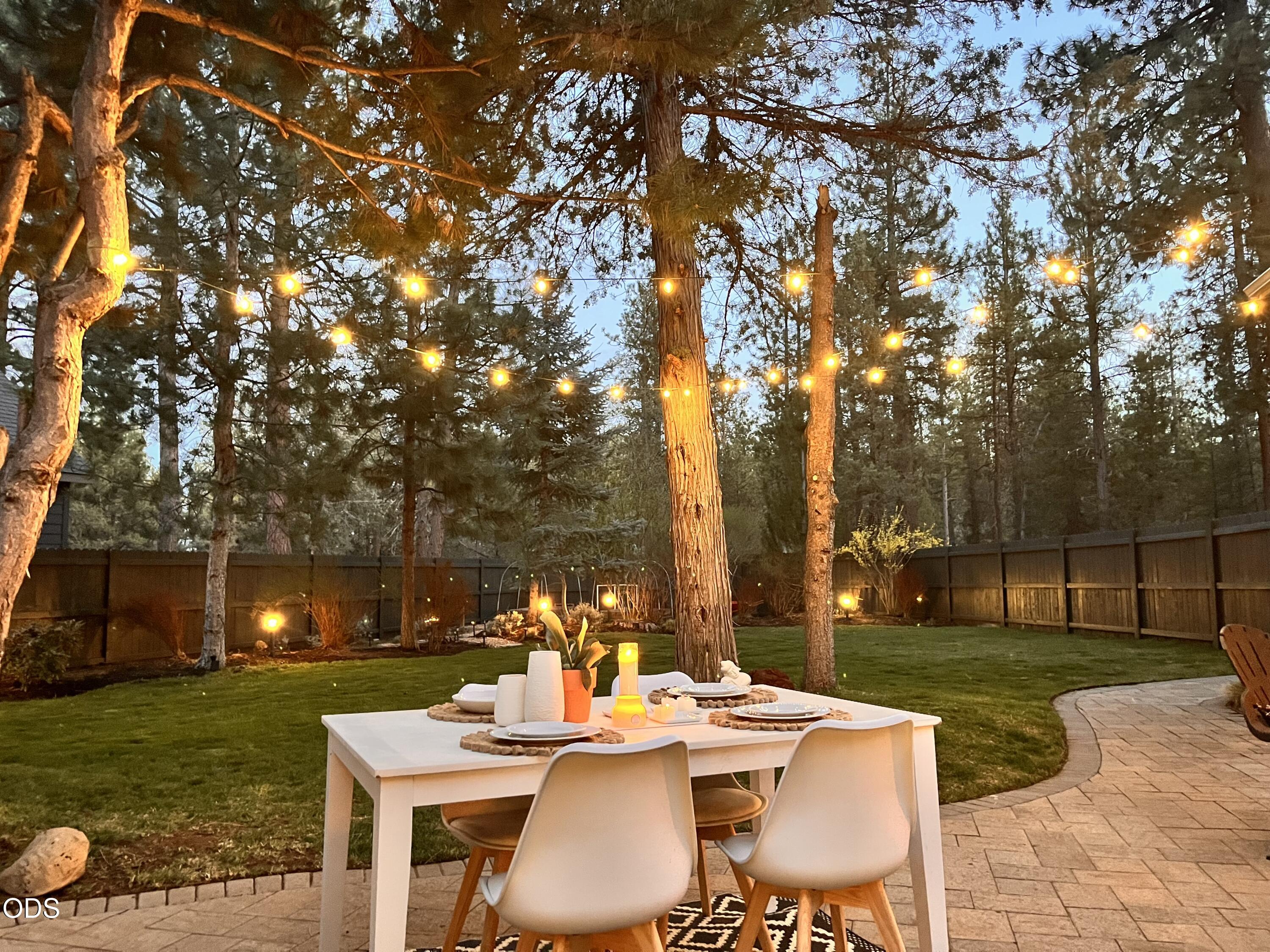 1117 E Creekside Court